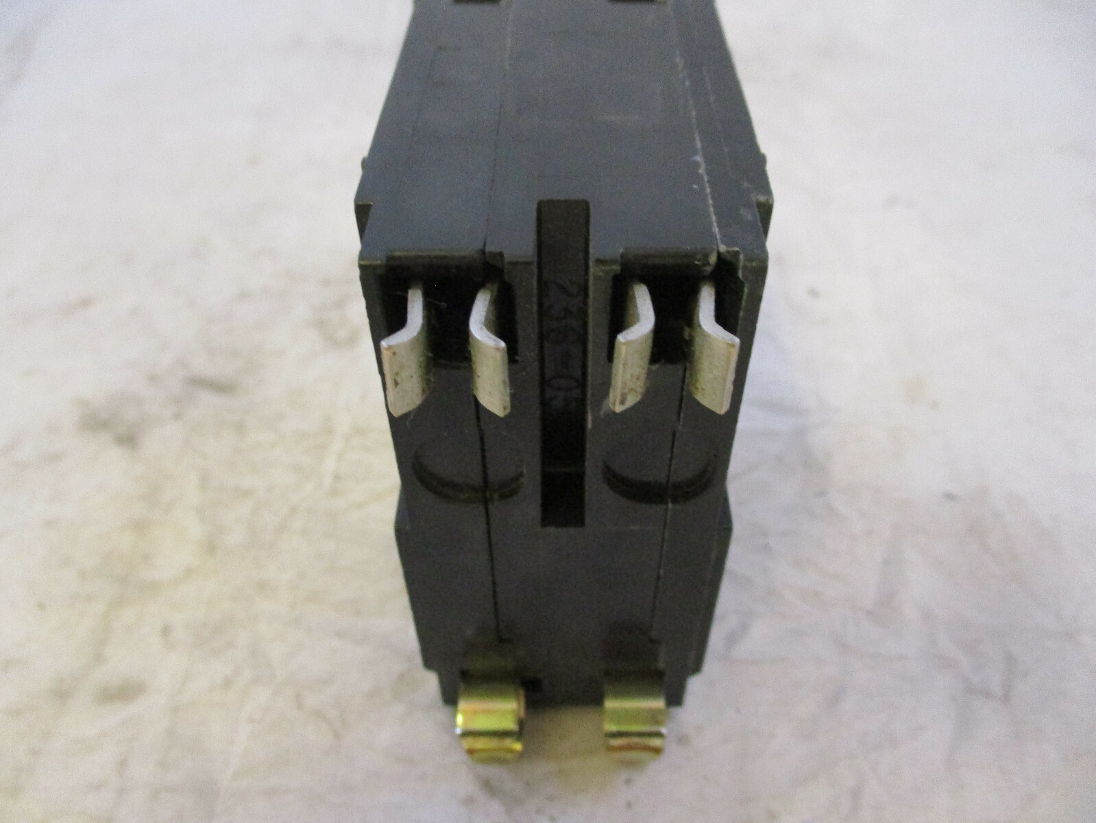 SQUARE D QO240 TYPE QO 2-P 40A 240V CIRCUIT BREAKER ‘SAMEDAY SHIP’