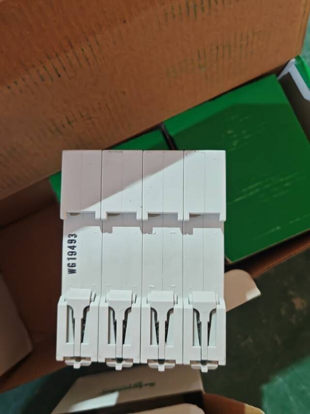 PRD81618 Brand new Schneider surge protective device PRD 60 3P+N-Imax 60kA