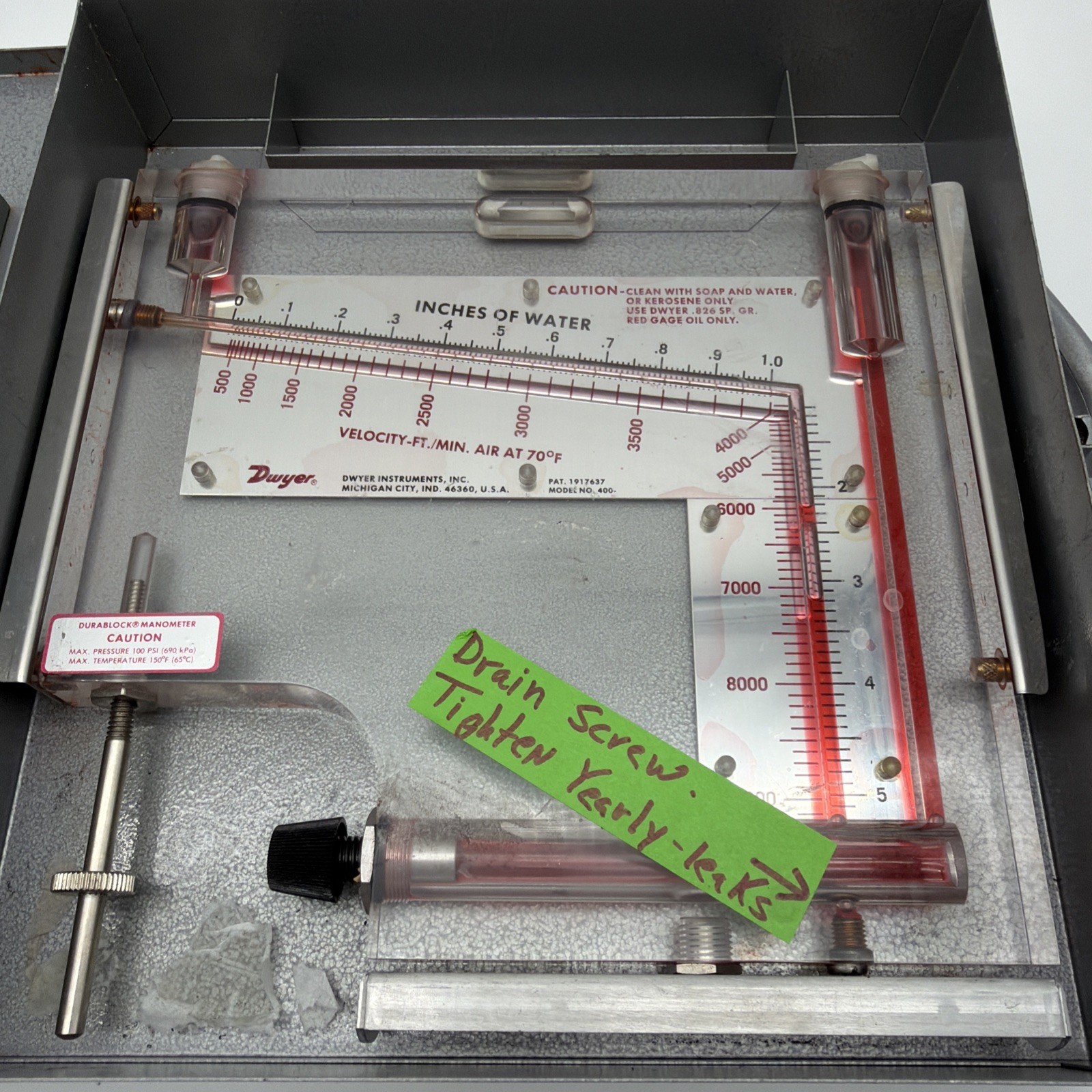Dwyer Model 400 Air Velocity Meter Manometer w/ Metal Carrying Case