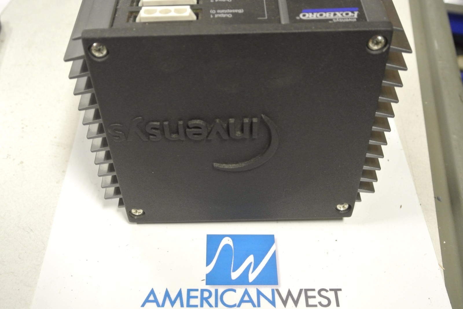 Invensys FOXBORO FPS400-24 24 Vdc 6 Output Power Supply 120-240 VAC Input