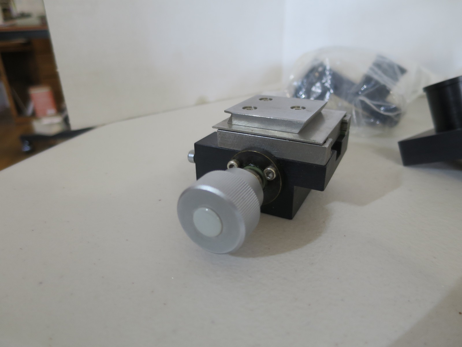Olympus Microscope MicroPositioner, Illuminator, Reichert SW 135 AUSTRIA parts.