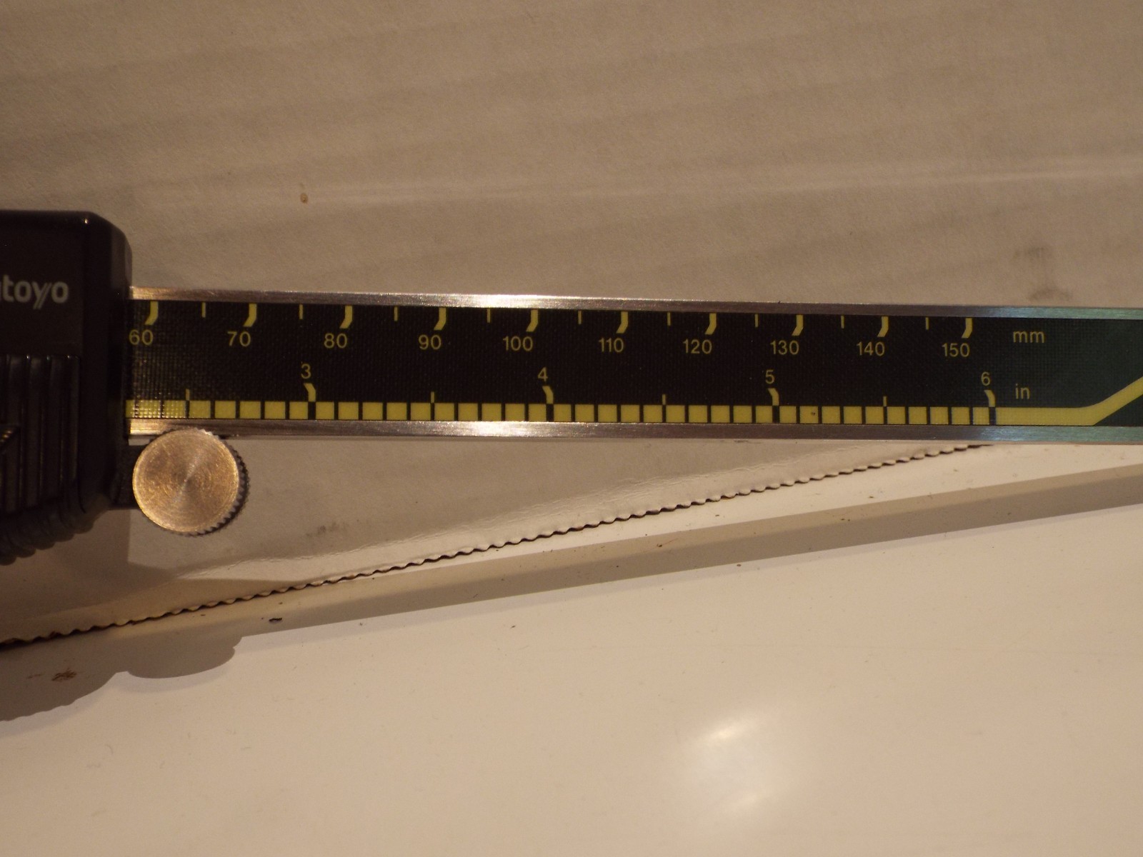 Mitutoyo Digimatic 0-6″ Digital Caliper 500-175 Model CD-6″CWW Carbide Faced