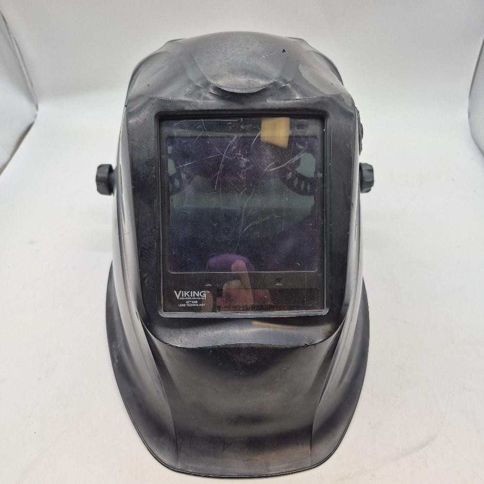 Lincoln Electric 3550 Series Auto Darkening Welding Helmet Black (GO1069369)