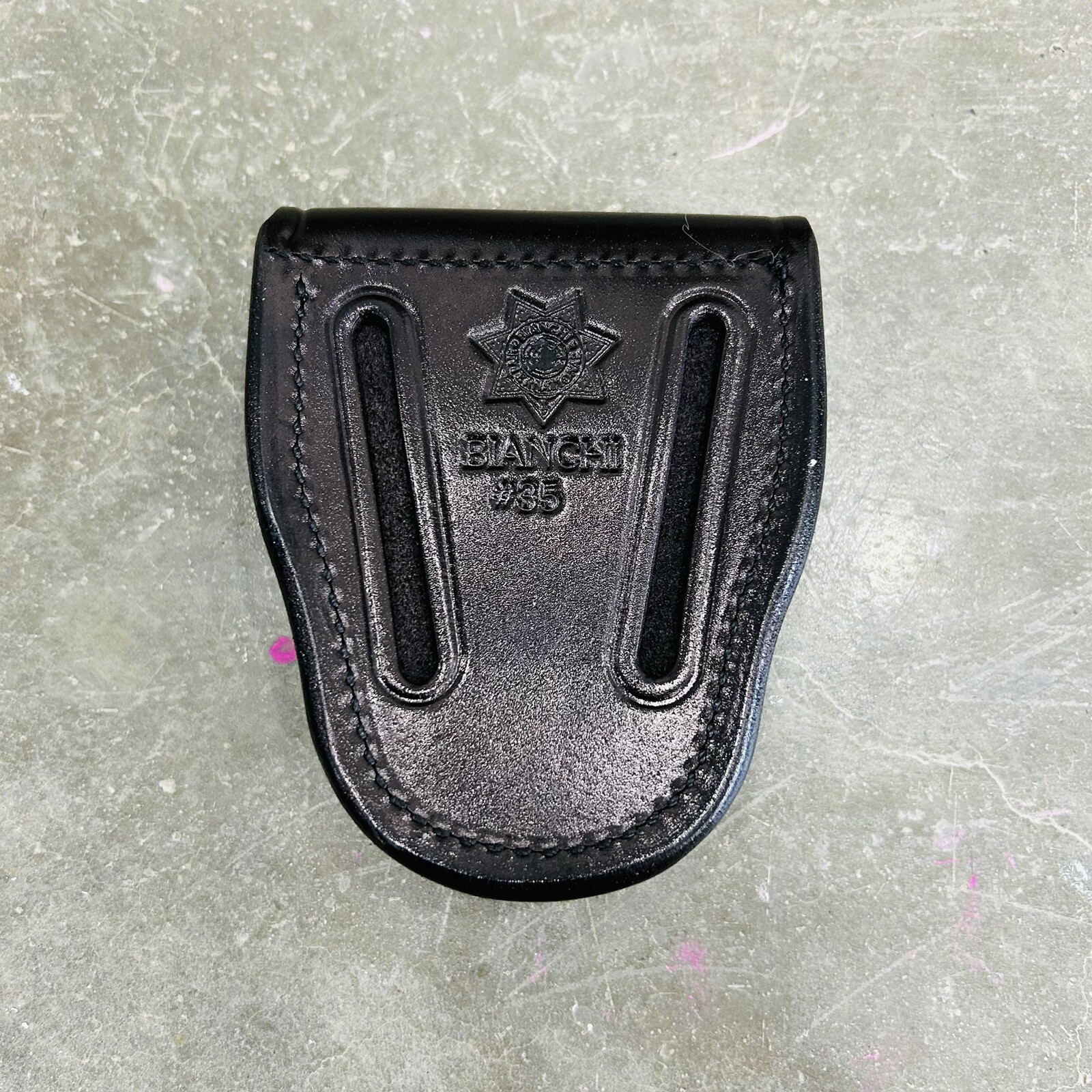 Bianchi 35p coverd cuff case handcuff Black Leather Part No. 13752 2.25” Belt