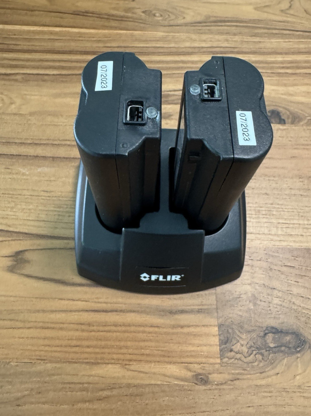 FLIR B400 Thermal Imaging Camera 320x240p -20C to 1200C (-4F to 2192F) with Case