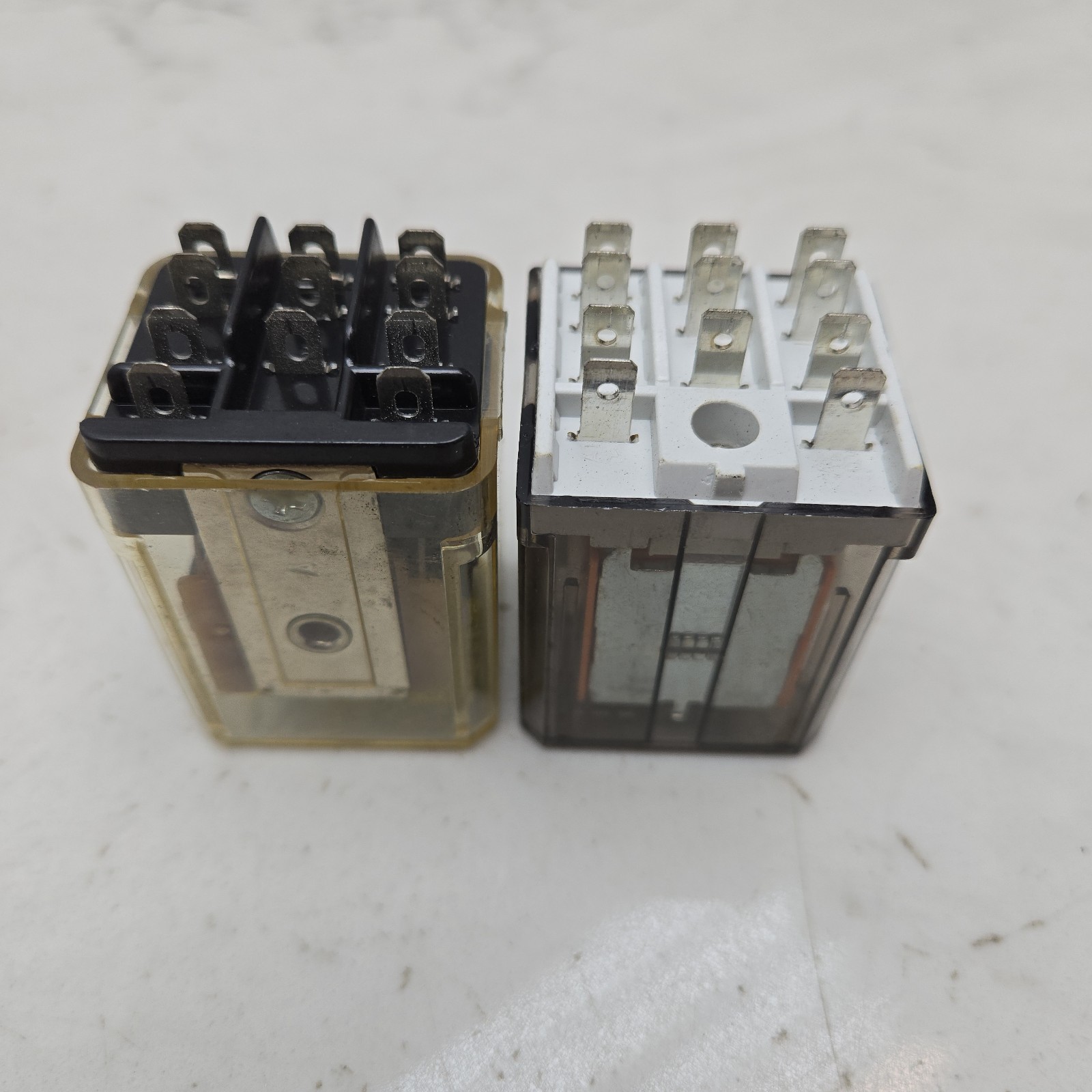 Mixed Lot of Power Relays and Relay Sockets Misc Industrial Electronics See Pics