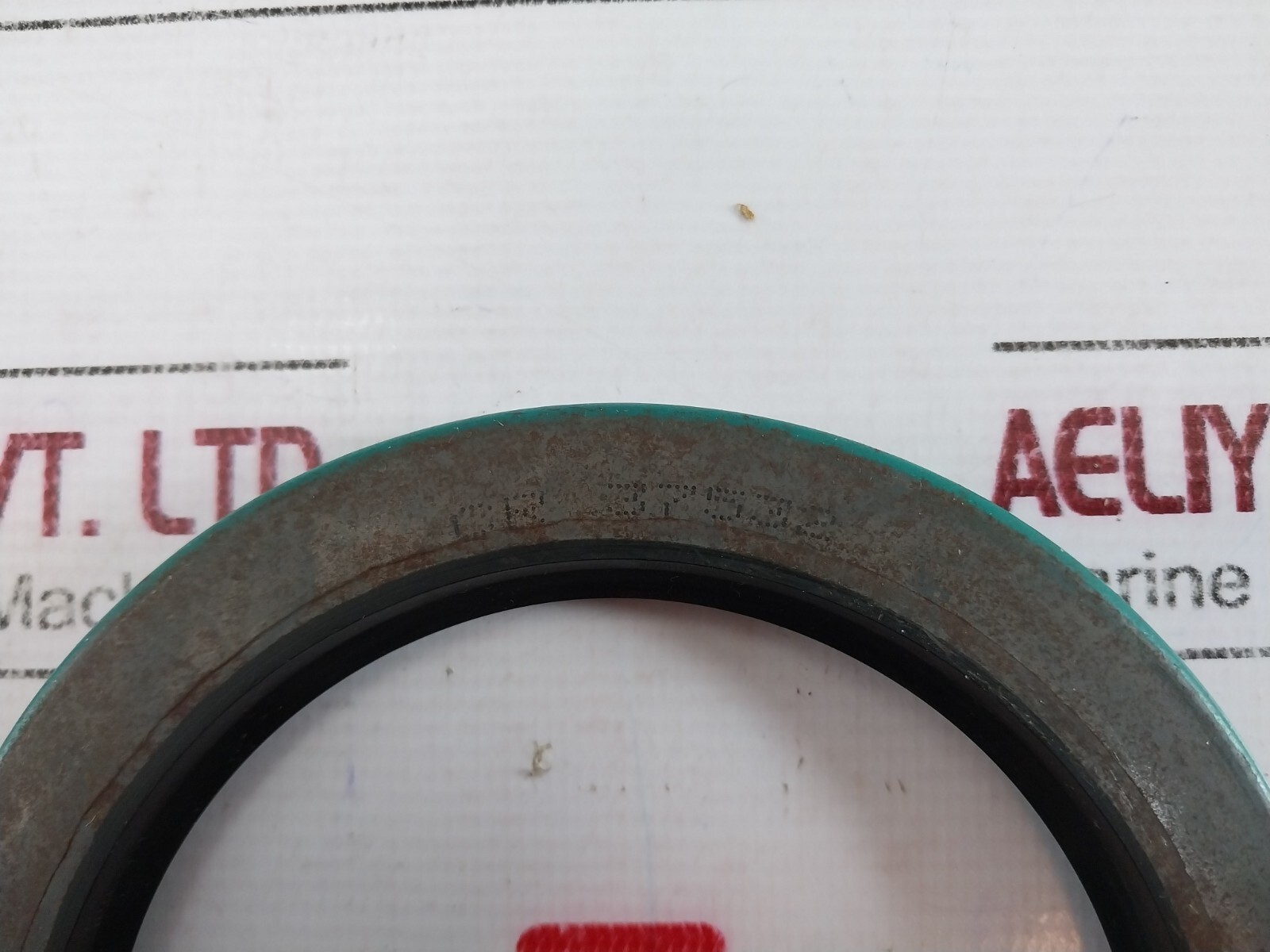 Lot of 2X SKF CR 37532 Oil Seal 80885645