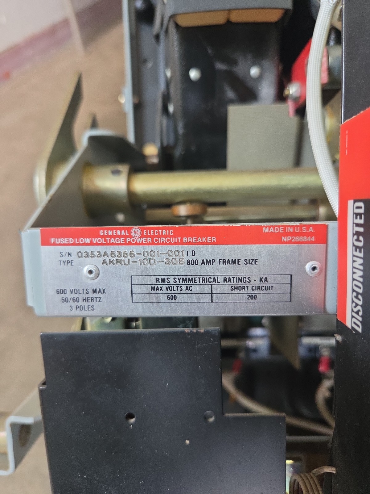 GE AKRU-10D-30 800A Fused Air Circuit Breaker LSI Trip Unit A208LSIPM 800 Amp MO