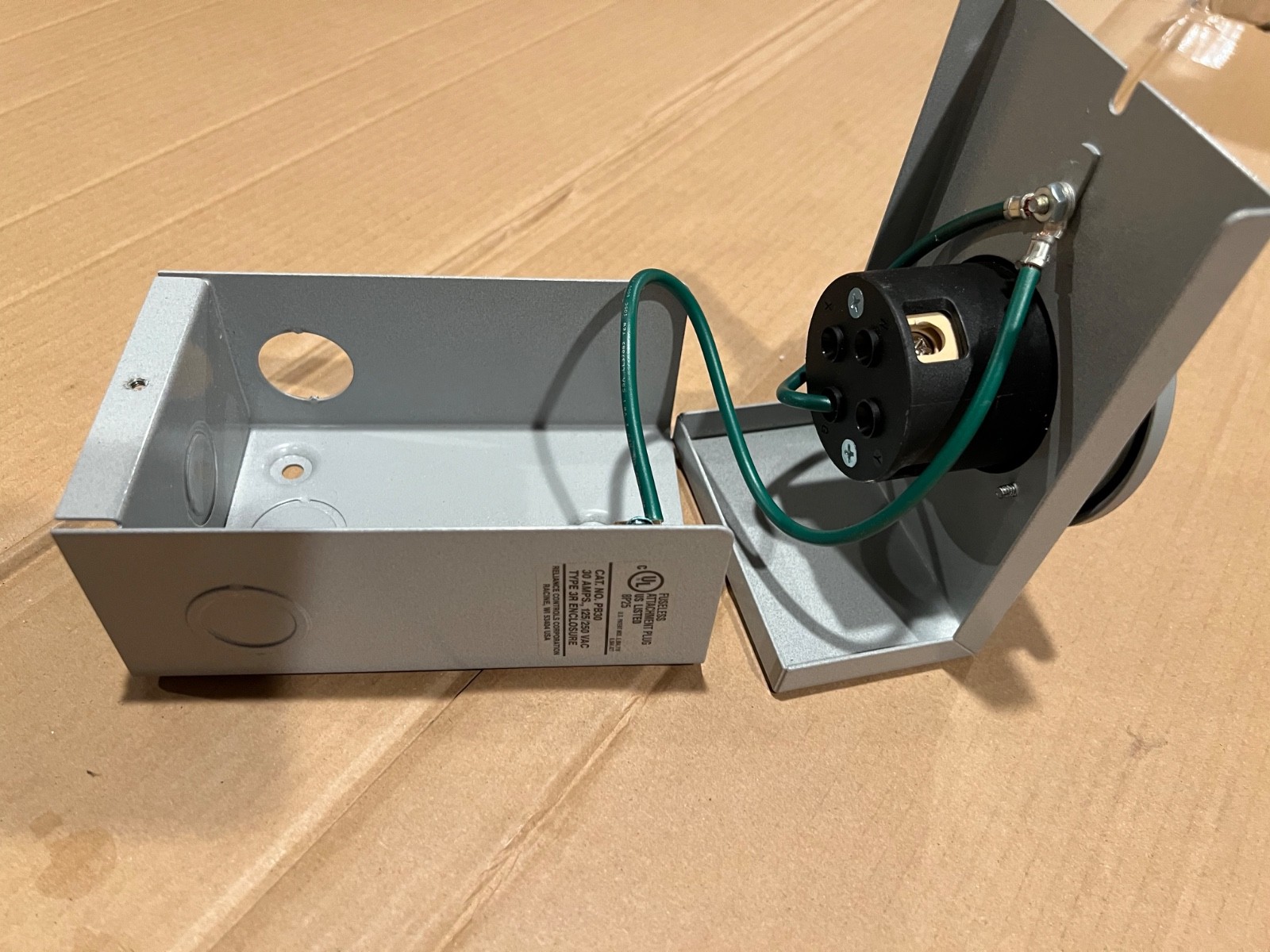 Reliance Controls 125/250VAC Outdoor 30Amp Power Inlet Box – PB30
