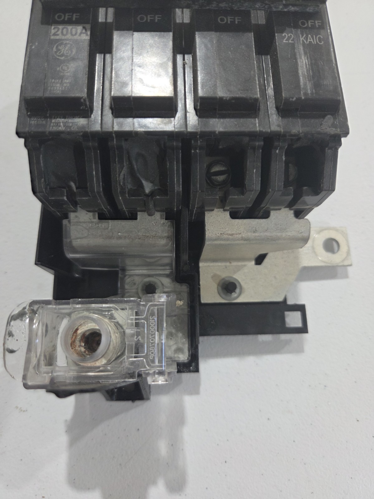 GE THQMV200WL 200 Amp 120/240 Volt 2-Pole Plug-In Mount Main Circuit Breaker