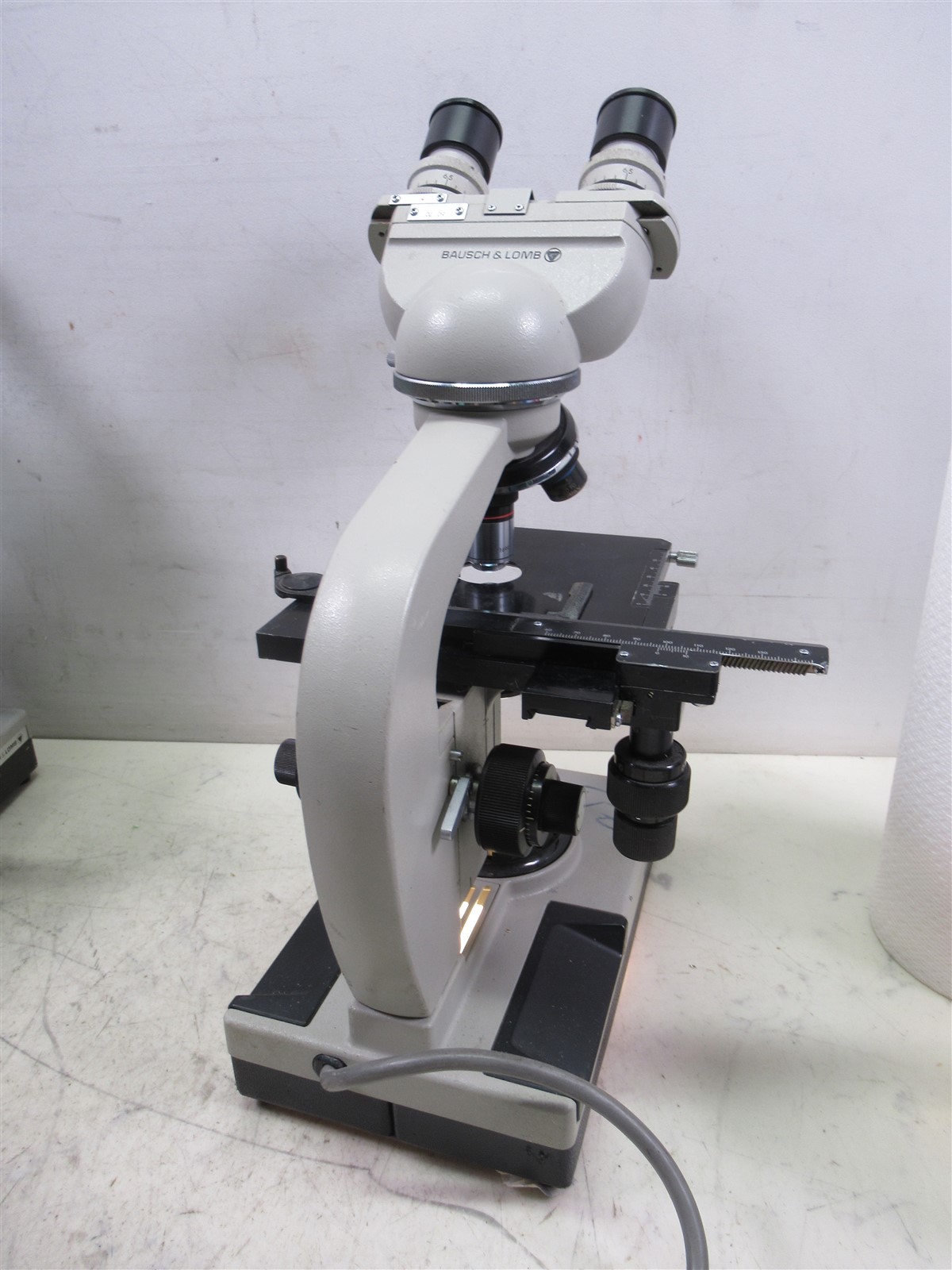 Bausch & Lomb KHS Binocular Microscope with 4 Objective Lenses 2 Eyepieces