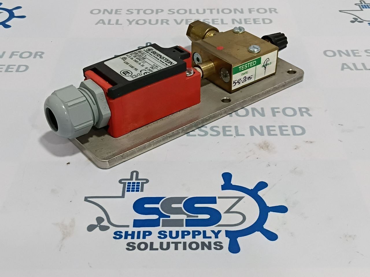 Bernstein I88-U1Z w Limit Switch 608.6103.008 AC15 Ue 240V/Ie 3A Ui 250V IP65