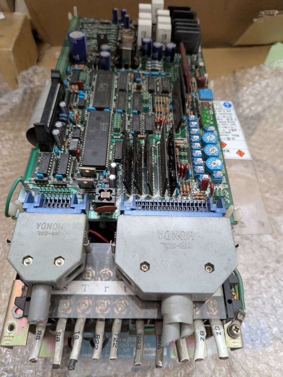 YASKAWA CACR-SR10SB1AF Servo Drive US Free TAX Pulled from working machine
