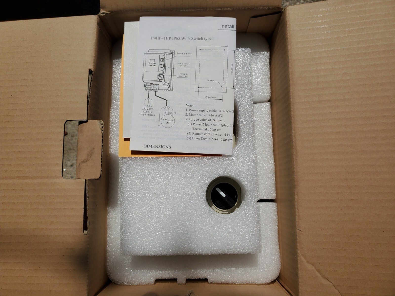 One(1) Saftronics S102F50-41FS S10 AC Drive – 240 VAC 0.5 HP 2.3 Amps