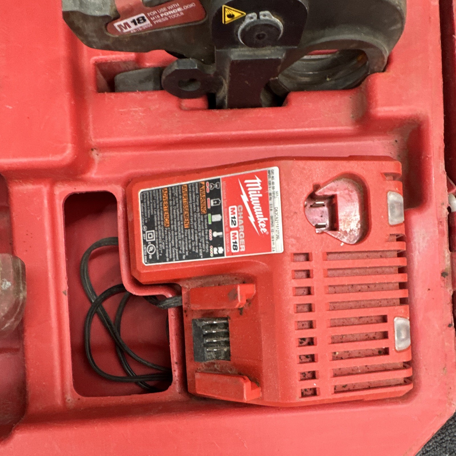 Milwaukee M18 FORCE LOGIC Press Tool Kit w/ Jaws, Battery, Charger, Case