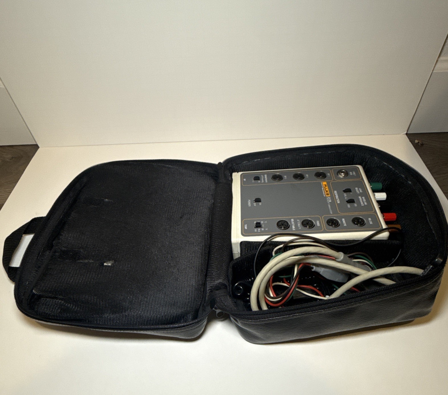 Fluke 217A Patient Simulator with Travel Bad and accessries