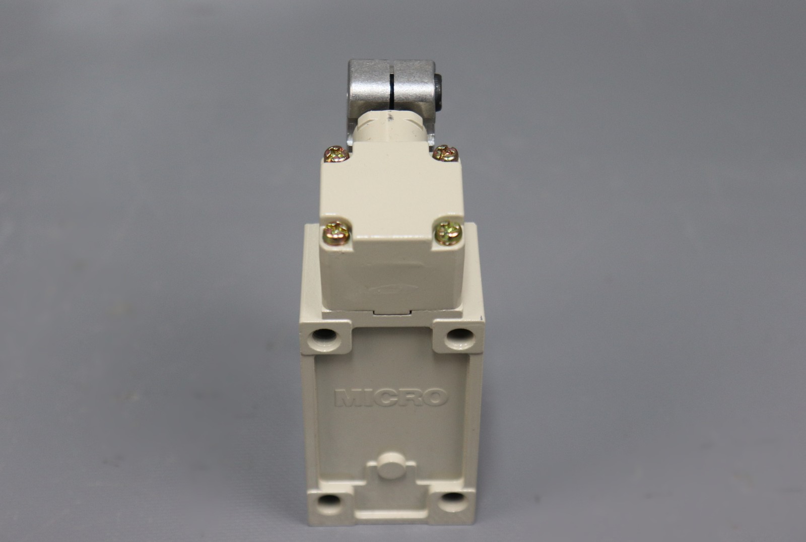 Yamatake Honeywell LJA10-15A11N-005 Limit Switch IP67 LJA1015A11N005 Unused