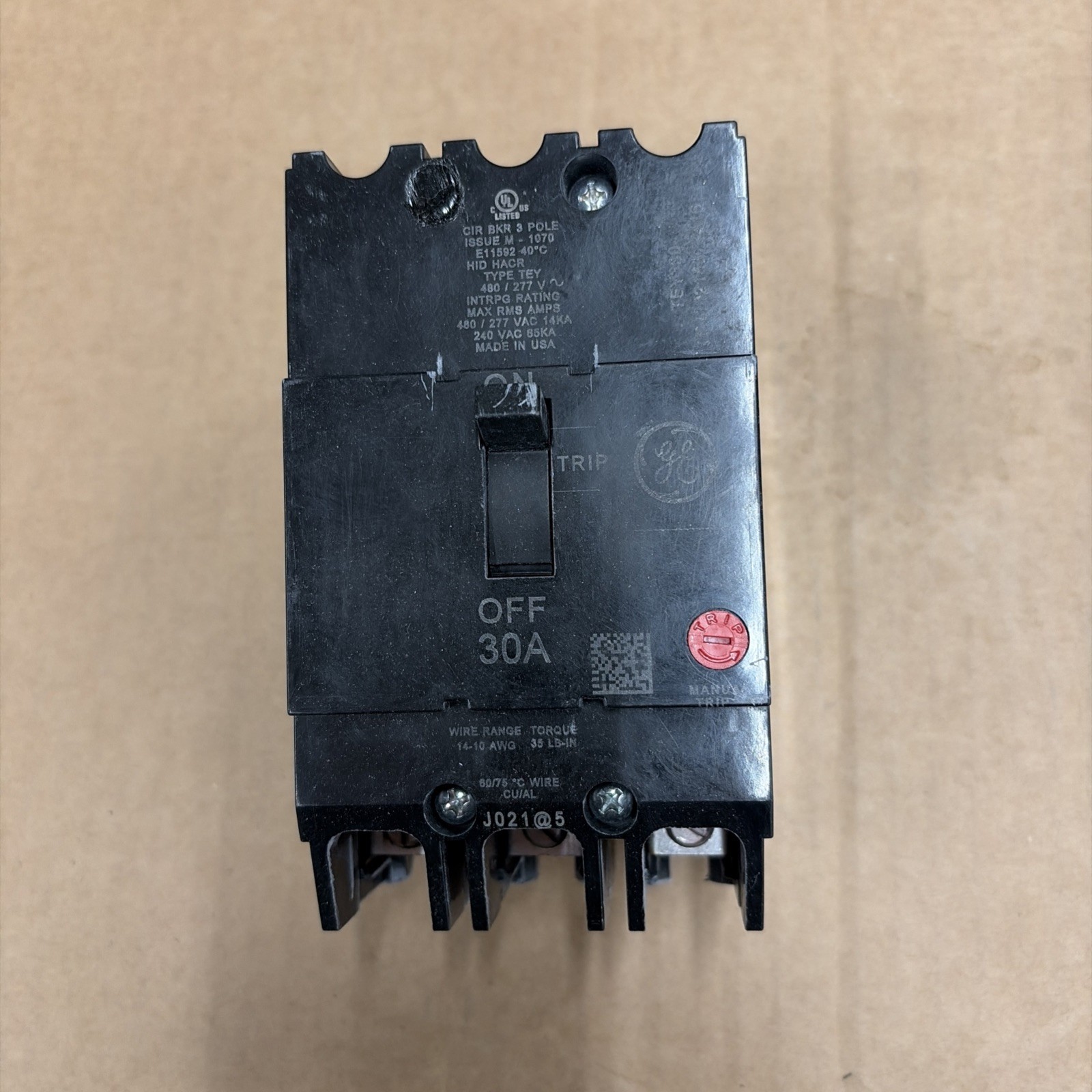 GE TEY330 Circuit Breaker 30 Amp Bolt-On 480y/277v AC