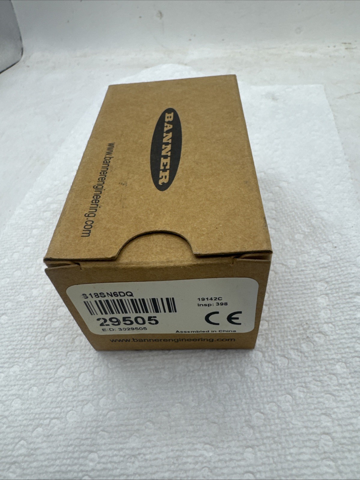 Banner S18SN6DQ 29505 EZ-Beam S18 Diffuse Sensor, Range 100 mm, Input 10-30 V dc