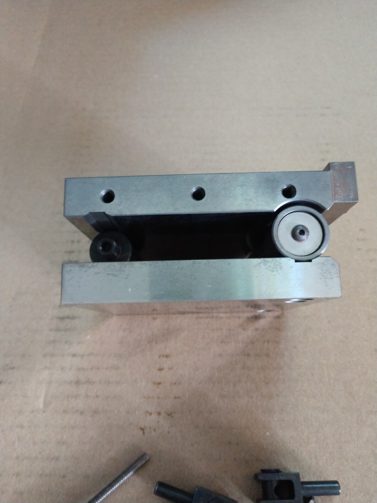 Hermann Schmidt 4″ x 4″ Sine Plate with accessories