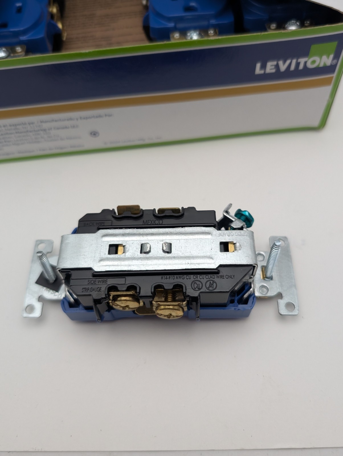 10Pk Leviton 5352-BU 20A, 125V Industrial Heavy Duty Grade, Blue Duplex Outlets