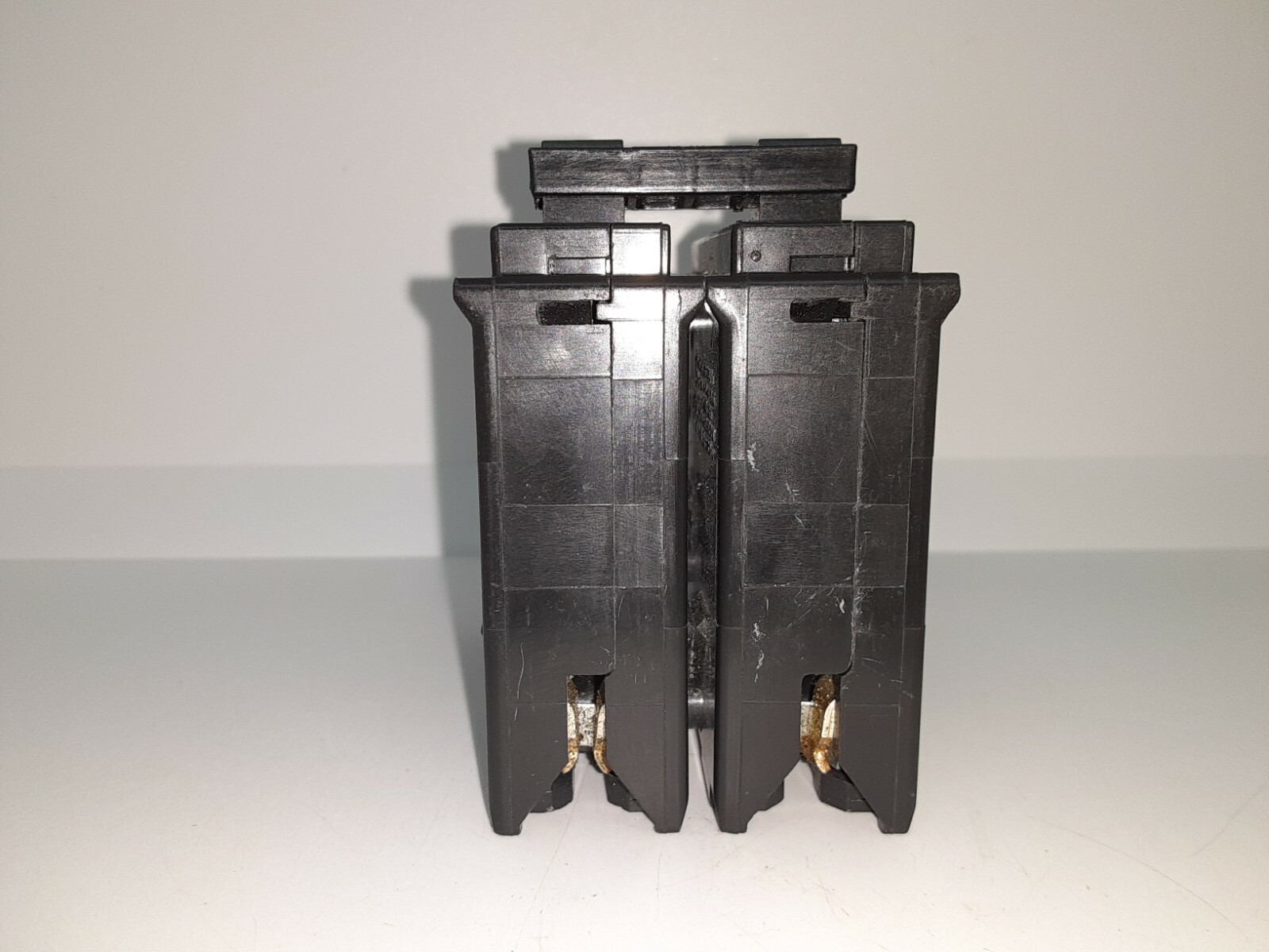SQUARE D HOM230 30 AMP 2 POLE 240 VOLT CIRCUIT BREAKER TYPE HOM