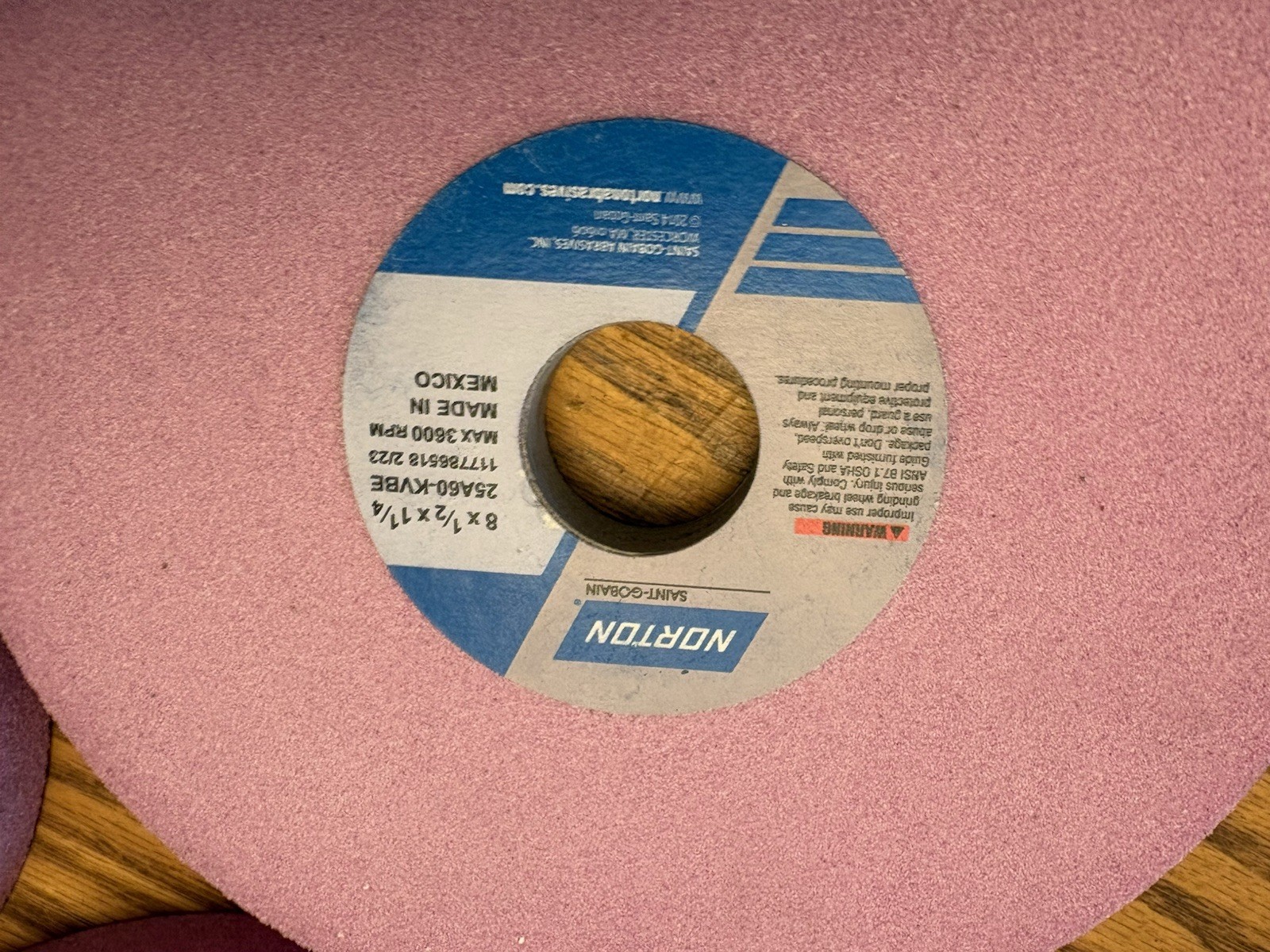 NEW 3pc NORTON 25A Pink 8 x 1/2x 1 1/4 Alundrum Abrasives Grinding 25A60-KVBE