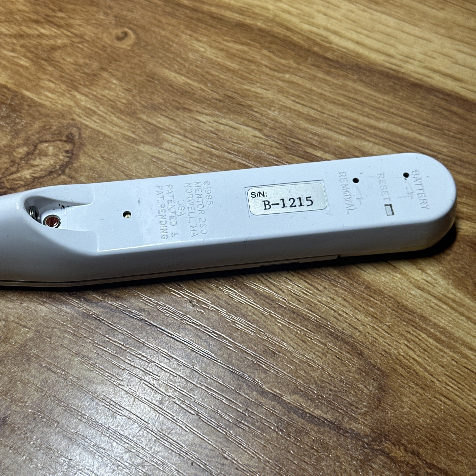 Tonometer Tono-Pen XL Bio-Rad Biometric Ruler READ