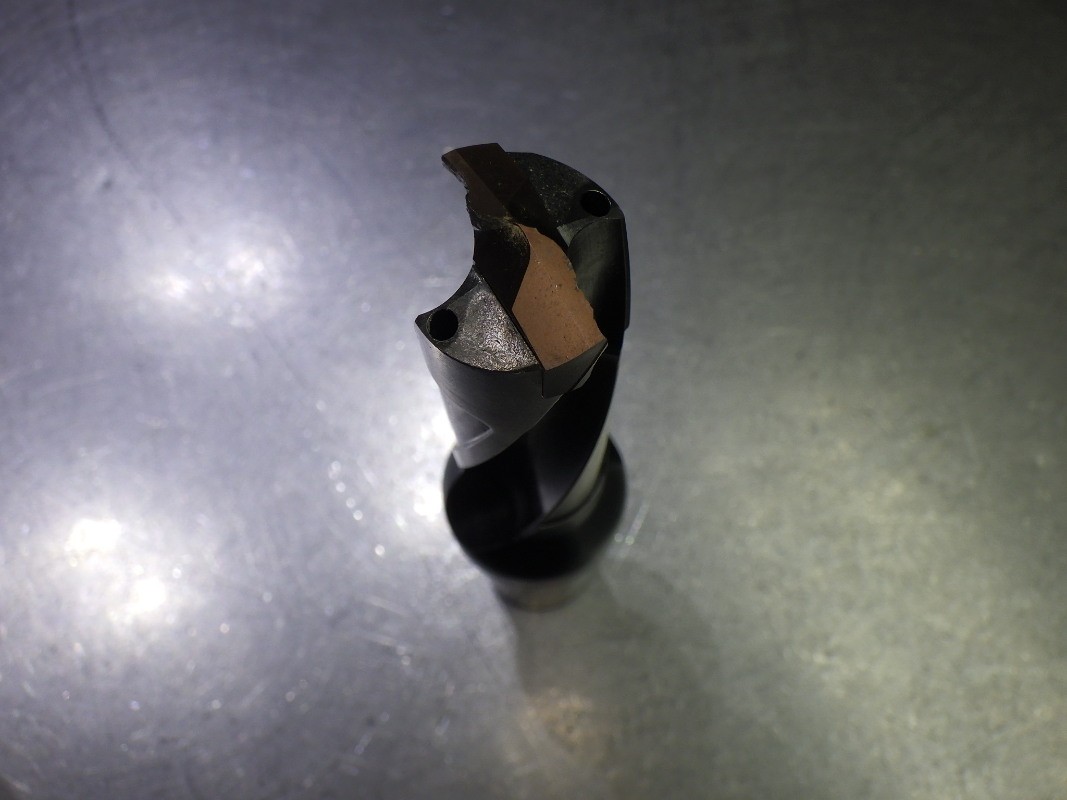Sandvik 23mm Coolant Thru Drill 25mm Shank 870-2300-23L25-3 (LOC2060B)