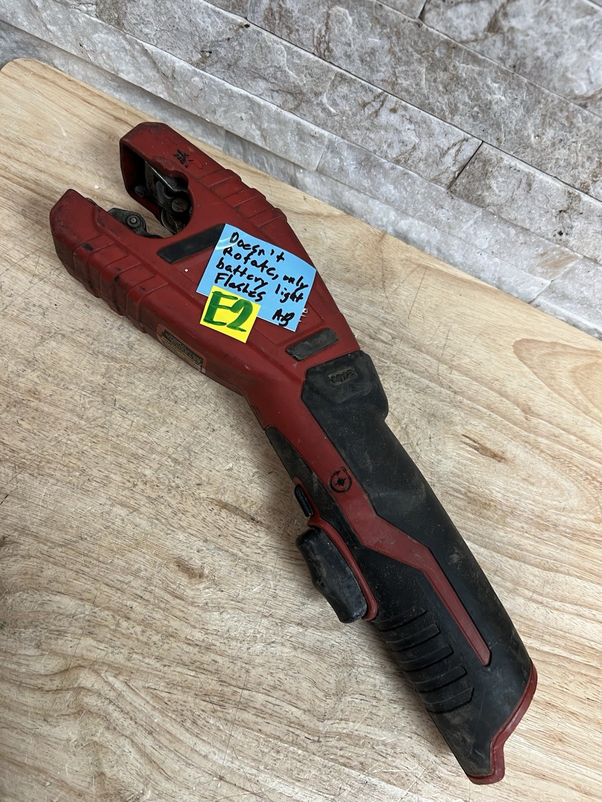 Milwaukee 2471-20 M12 Cordless Copper Tubing Cutter – FOR PARTS OR REPAIR