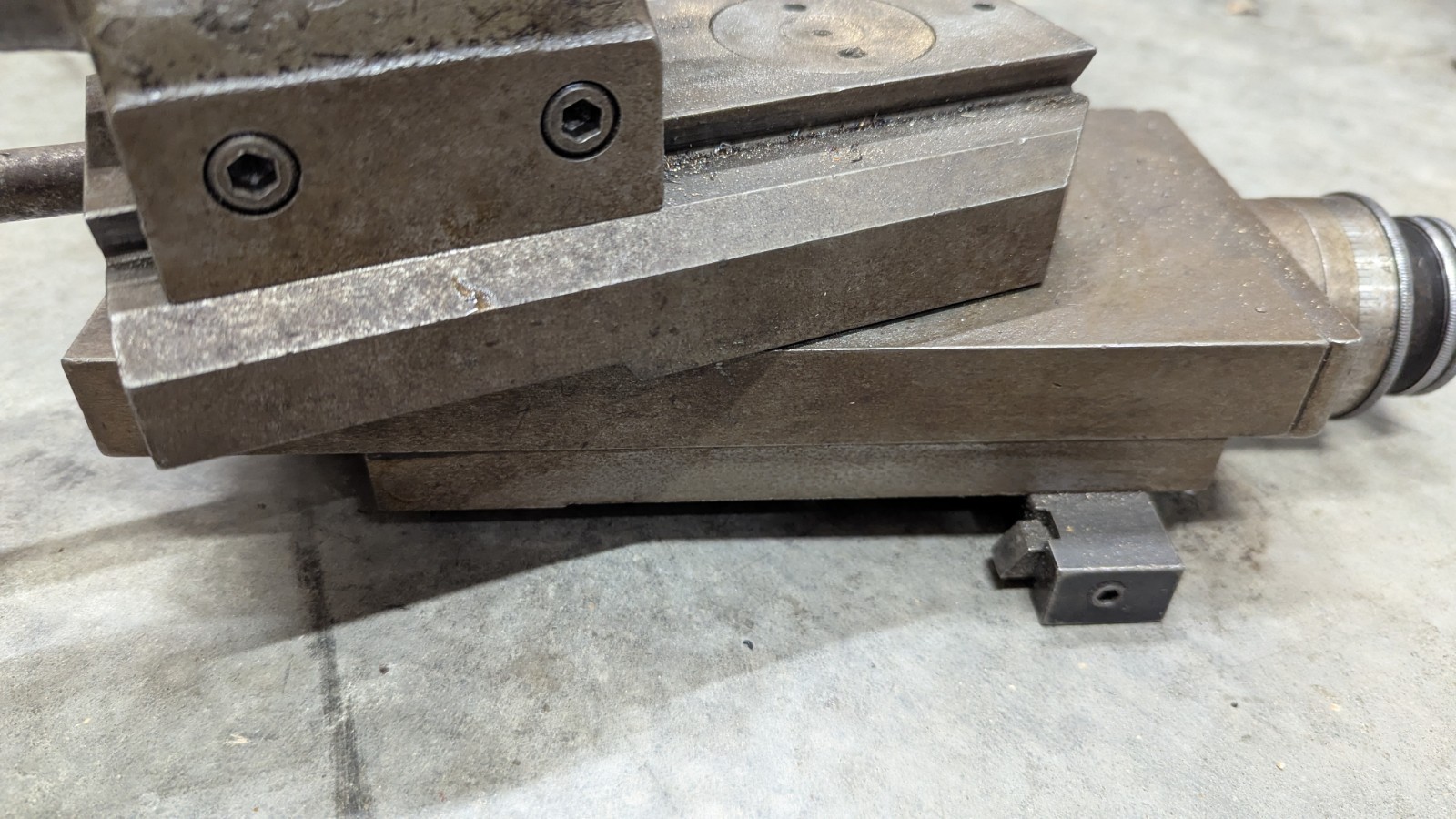 Hardinge radius turning attachment for DV-59 DSM-59 lathes 3.5″ dovetail bed D14