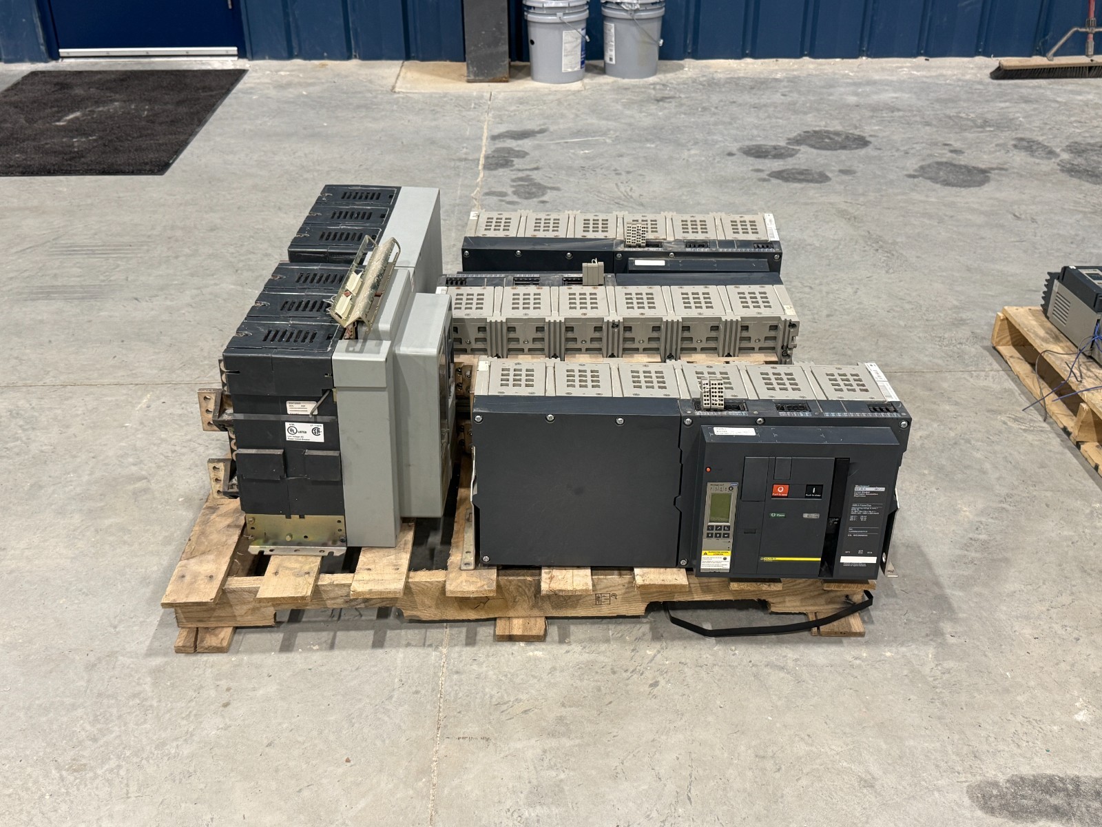 Square D Masterpact NW40H 4000A 3-Pole 600V Circuit Breaker S# 085326608302