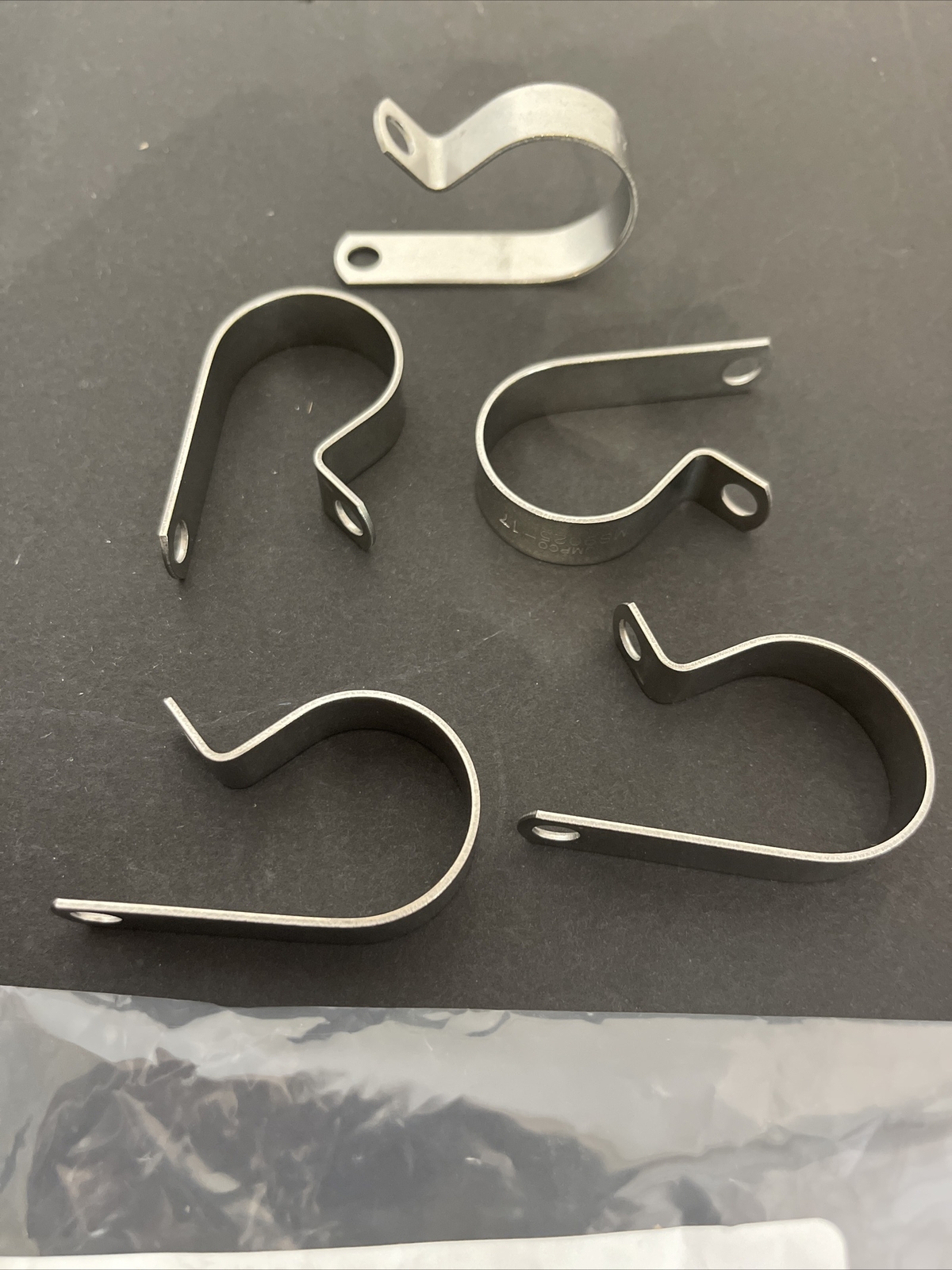 (5) 1- 1/8″ Id X 1 – 13/16 Long 321 Stainless Steel Loop Clamp, Umpco Ms9025-17