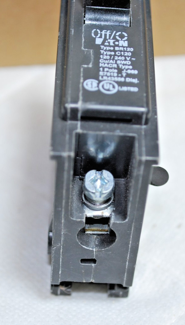 Eaton BR120 20A 1-Pole Circuit Breakers 1 Box of 10 BR Type Plug-In NTO