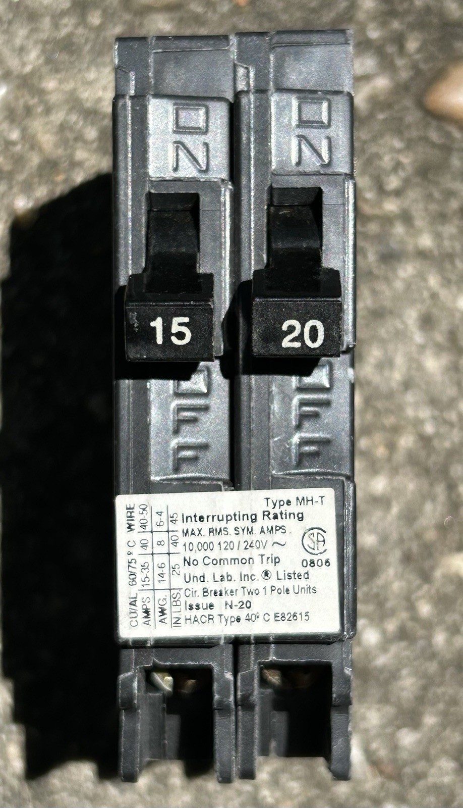 Murray MP1520 Twin Tandem 120V Single-Pole Circuit Breaker 15A 20A Never Used