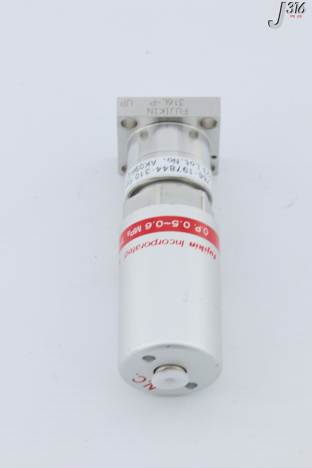 28556 LAM RESEARCH FUJIKIN DIA VLV, N.C., O.P. 0.5-0.6MPA, 708223 766-197844-310