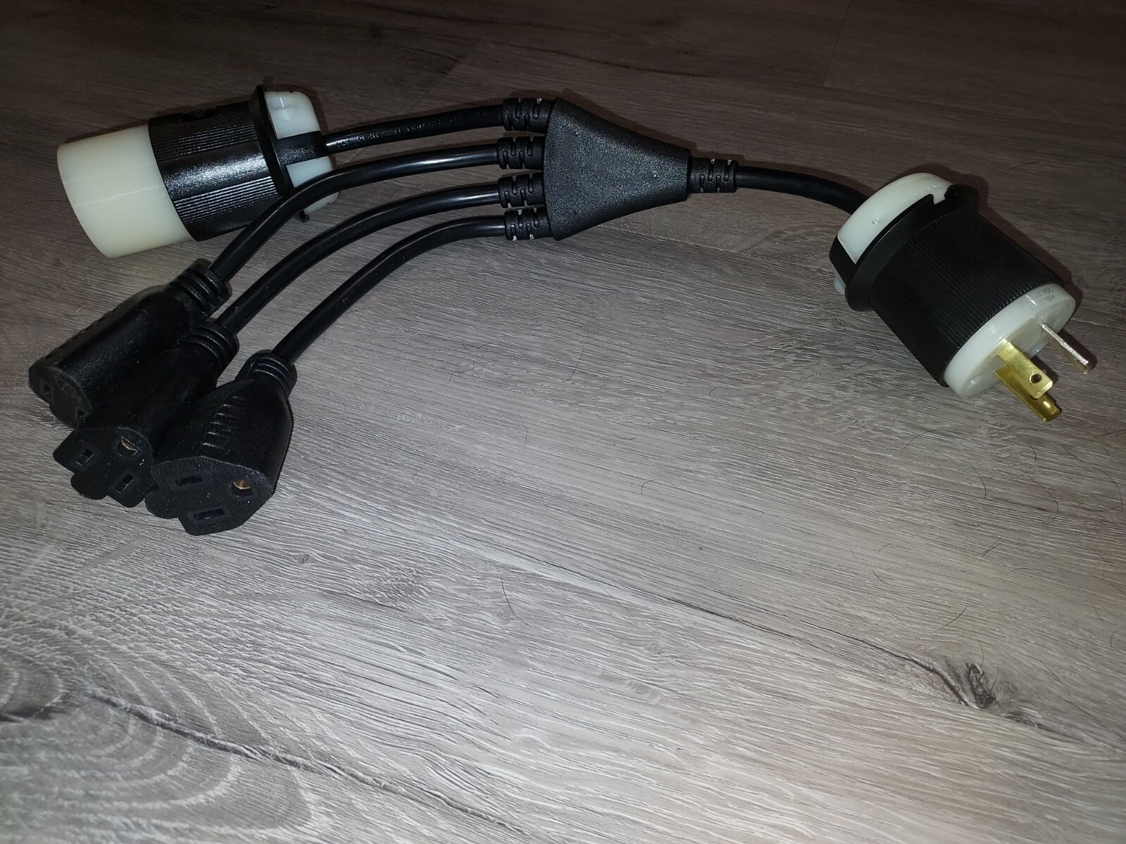 18 inch 1 to 4 Outlet Locomotive Refrigerator Adapter Splitter Cable Plug Cord