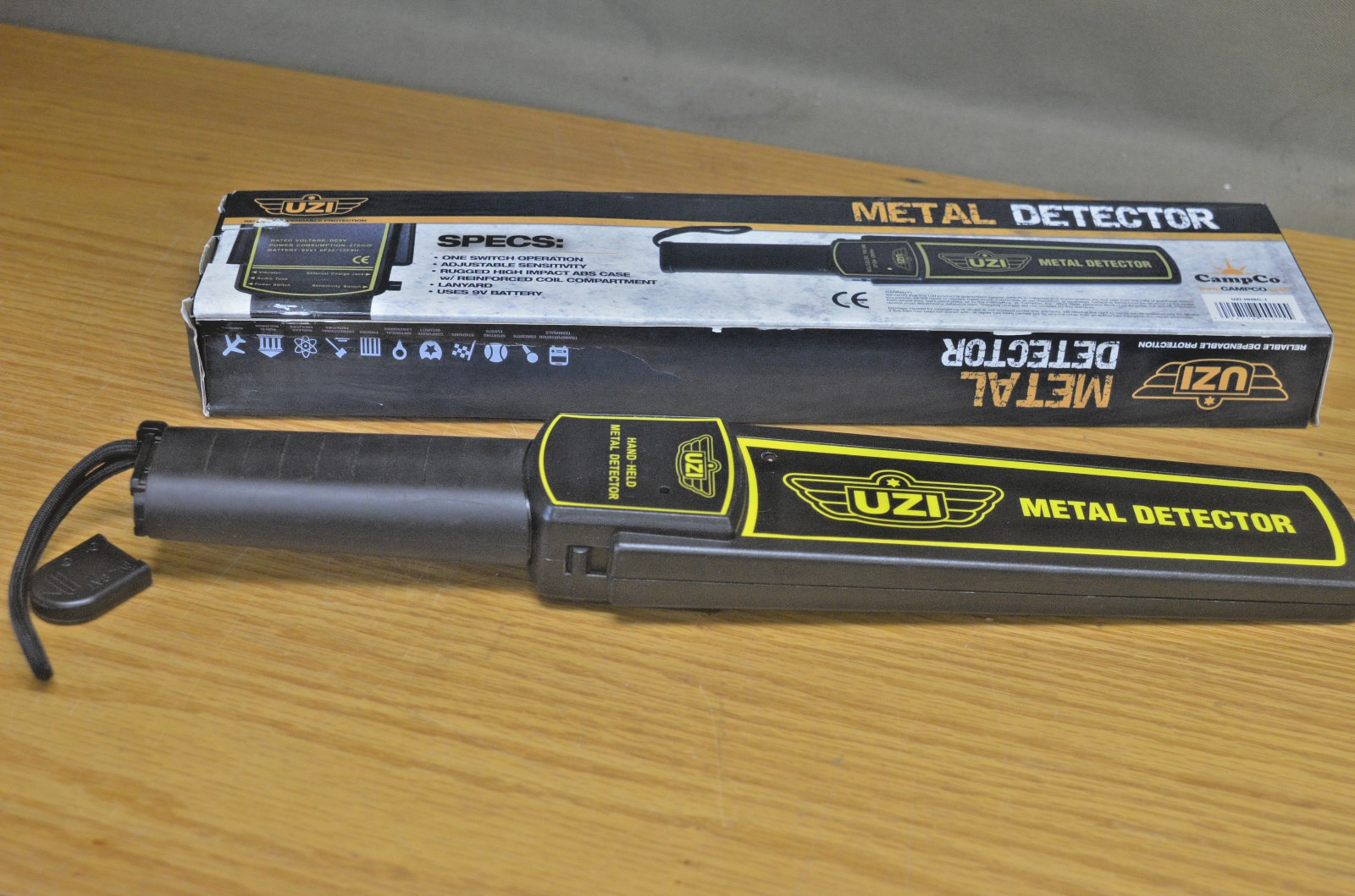 UZI Hand-Held Metal Detector HHSC-1 16.5″ (G-I)