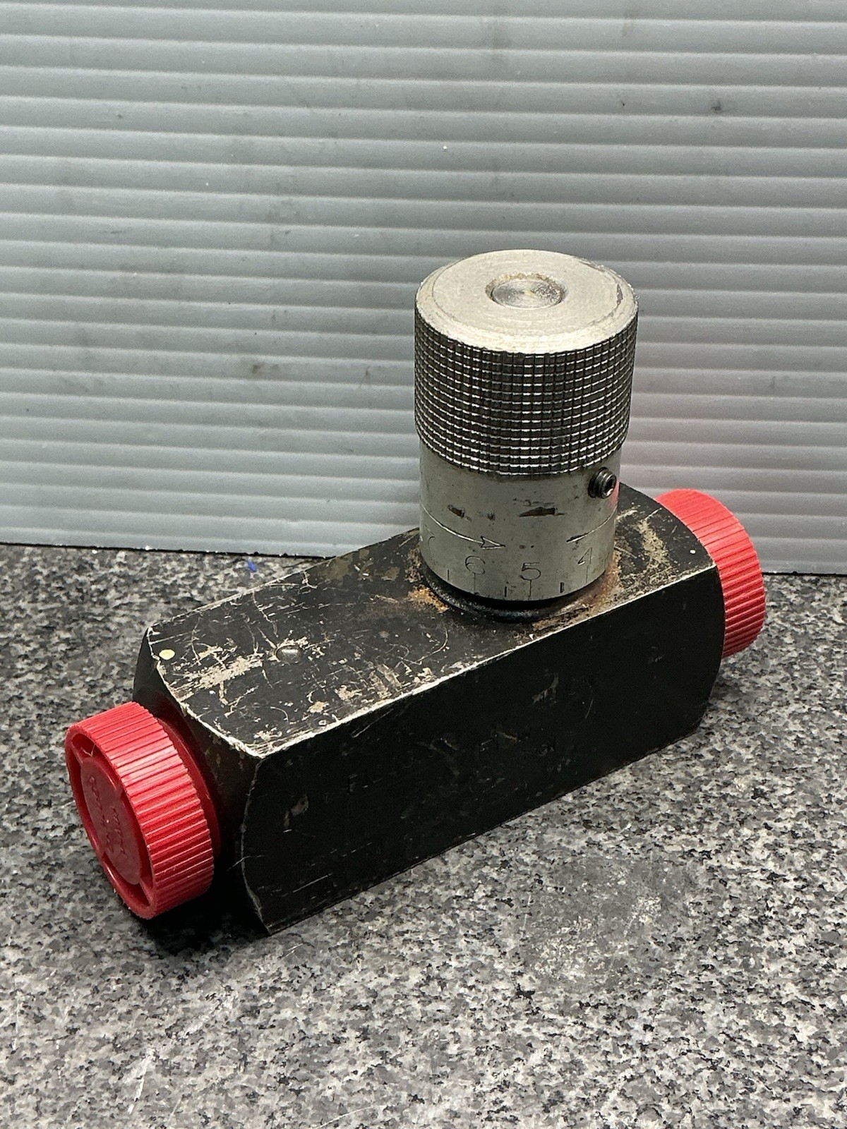 PARKER F1200S-11CN Hydraulic Flow Control Valve F1200S11CN