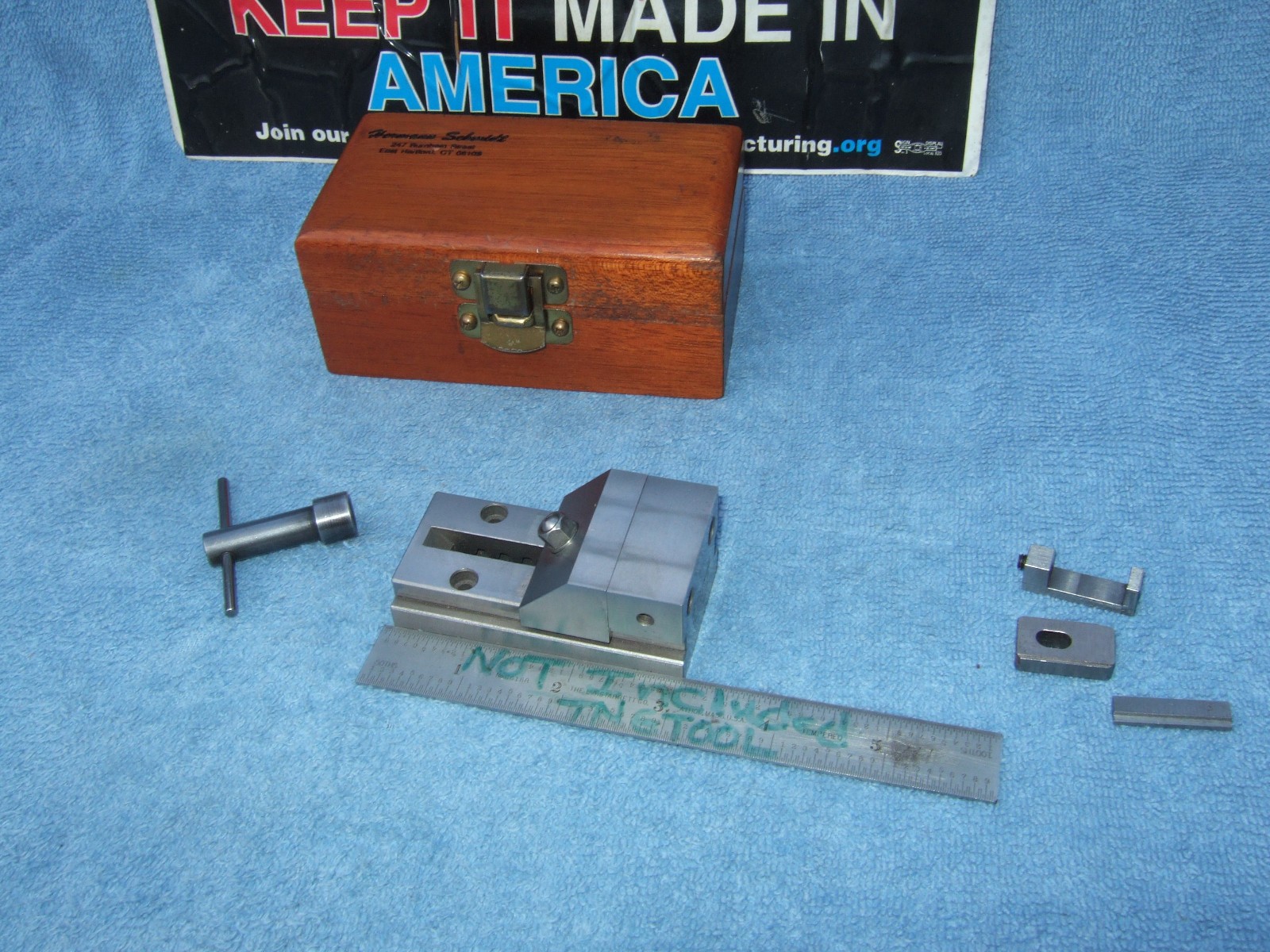 HERMANN SCHMIDT USED 2b GRIND VISE V0-1-1/2a TOOLMAKER MACHINIST CASEw/WRENCH