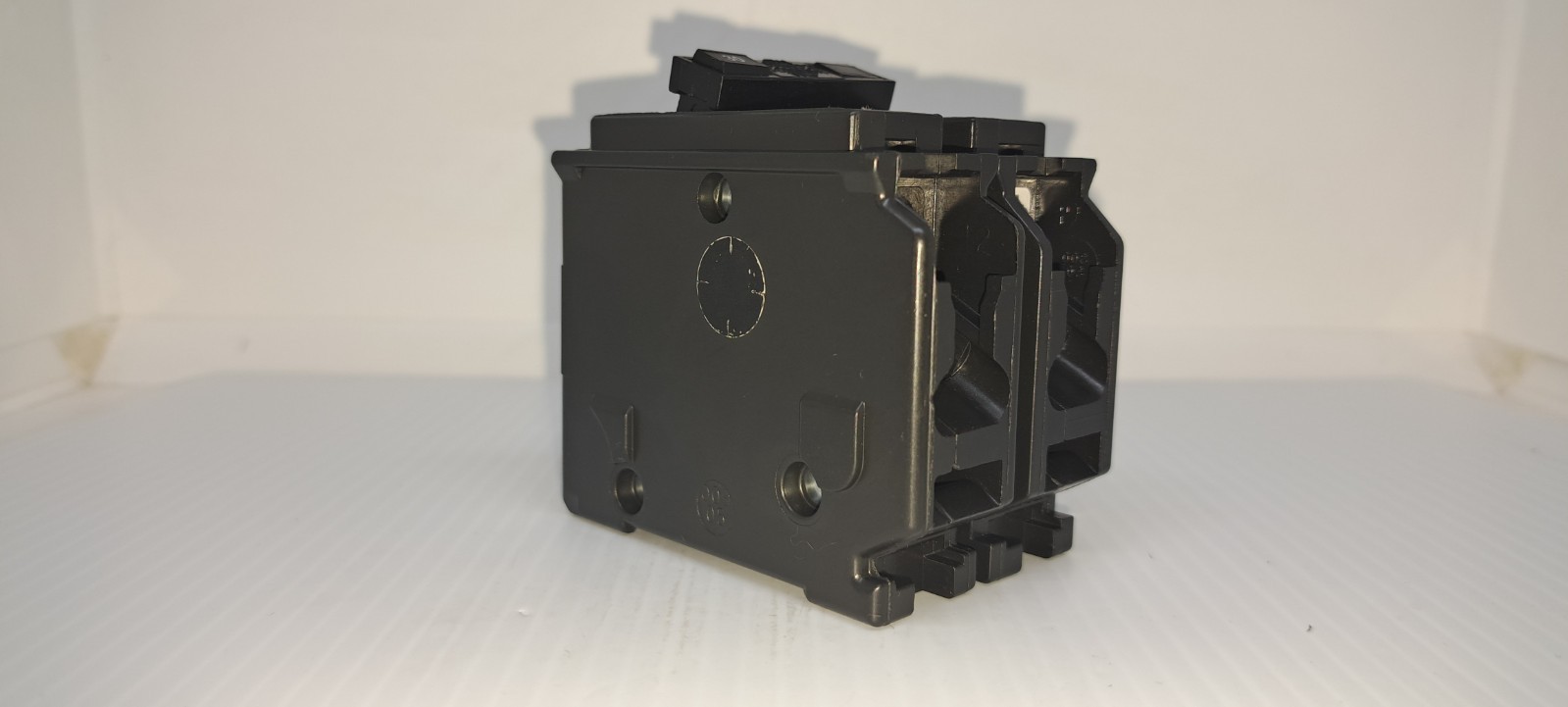 SQUARE D HOM230 30 AMP 2 POLE 120/240V CIRCUIT BREAKER TYPE HOM FLAW