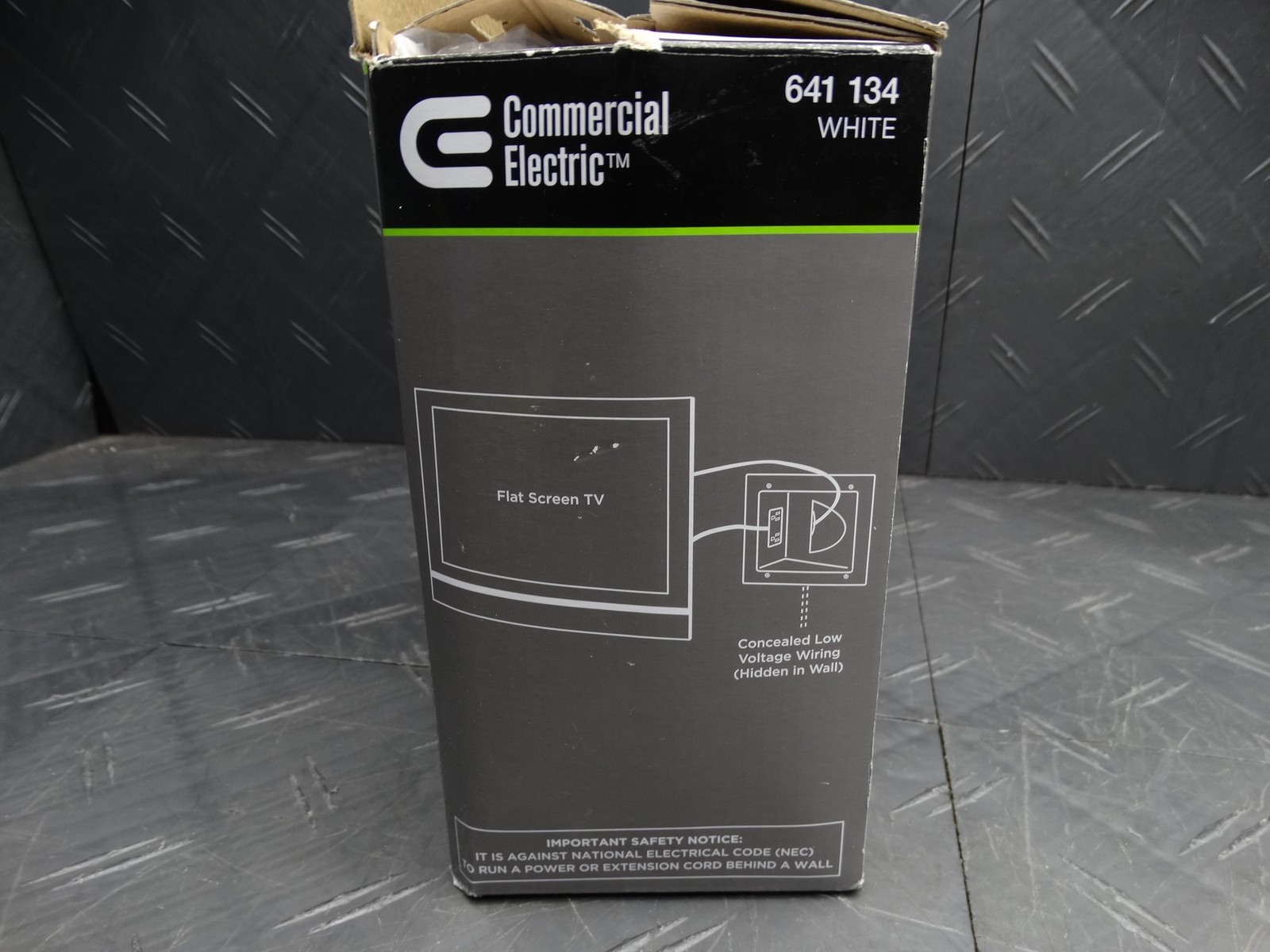 Commercial Electric 1-Gang 1-Decorator/Rocker/1-Duplex; Cable Wall Plate 1-Pack