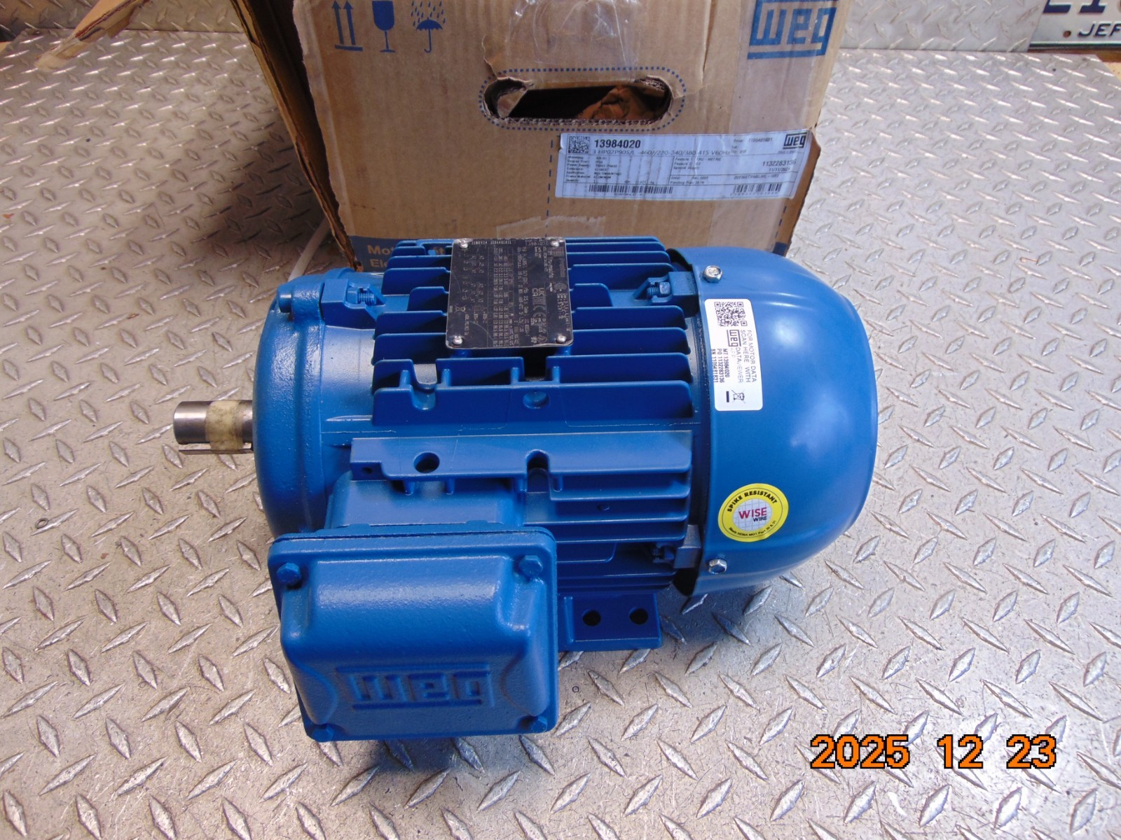 WEG 00236ET3WAL90L