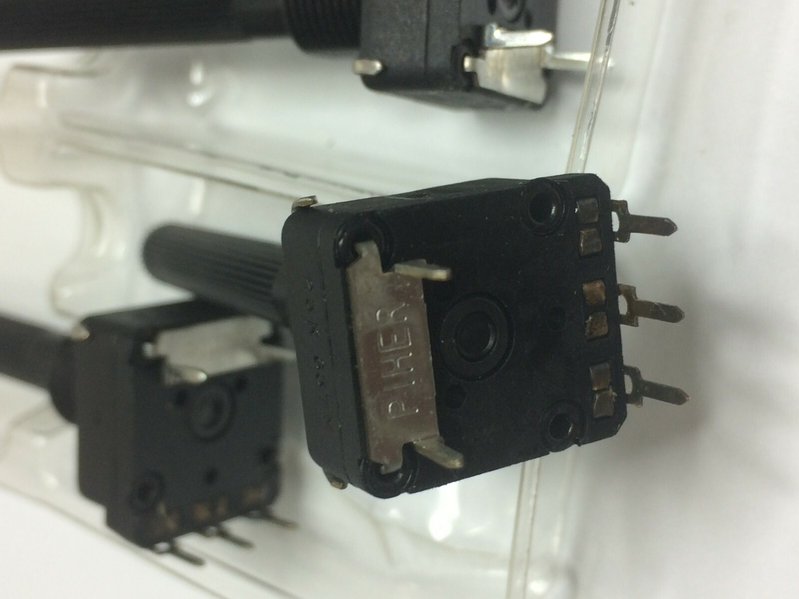 5pcs of PC16SV-10IP06-253A-2020 Vertical Potentiometer 25K Ohm SQ Thru-Hole