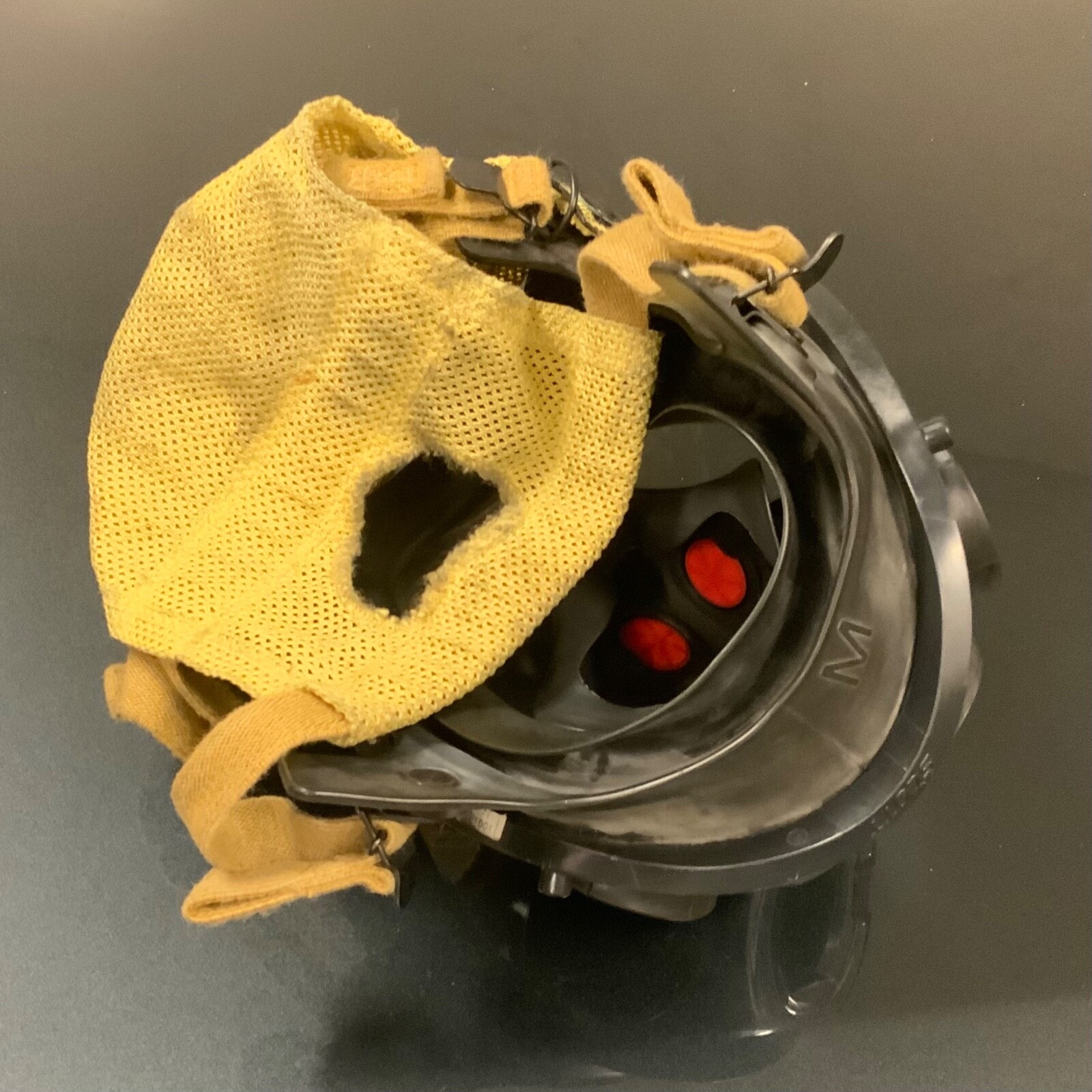 Scott AV-3000 HT Mask w/KEVLAR NETTING Firefighter SCBA AIR PAK MASK Size Medium