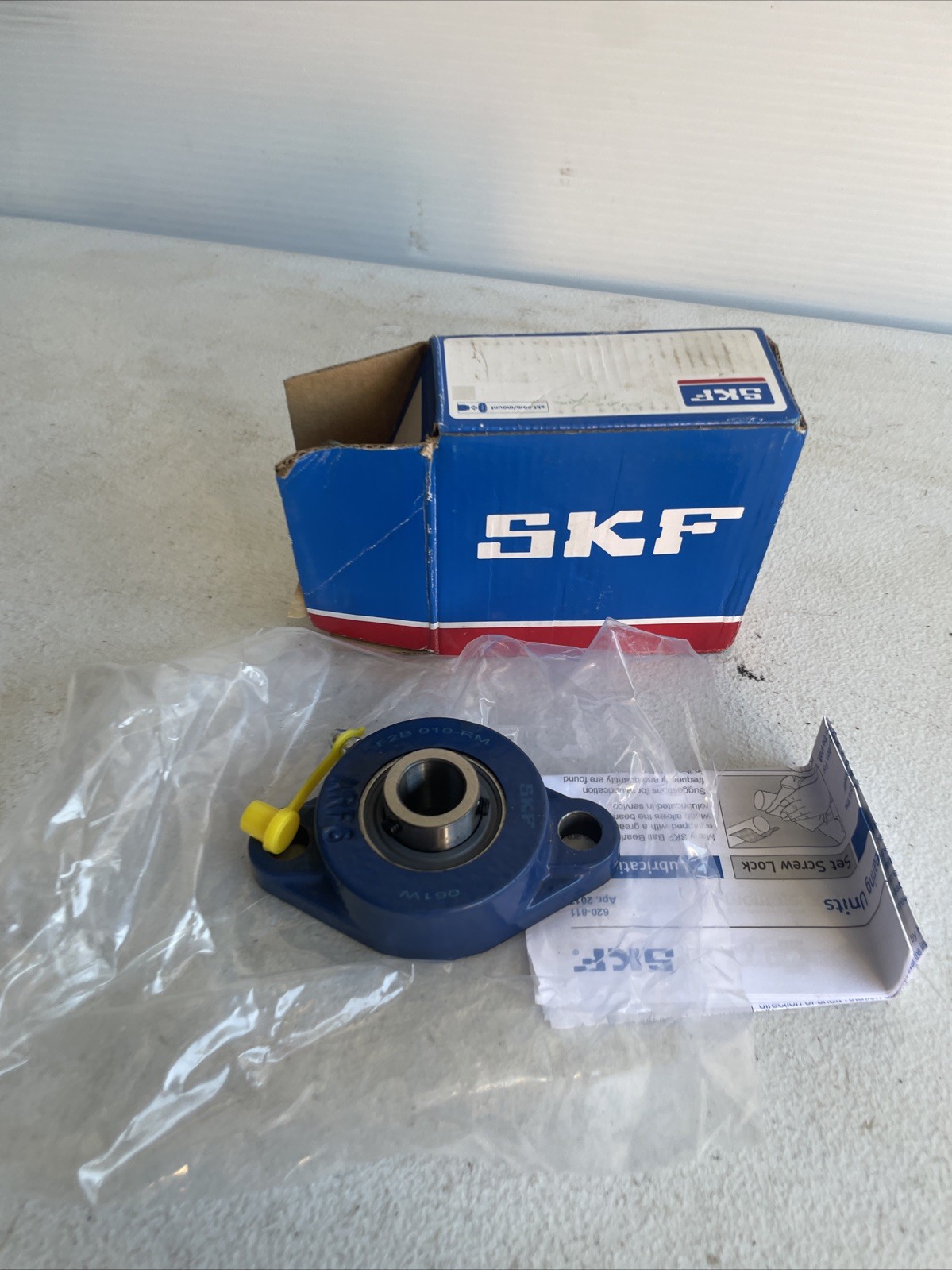 SKF Ball Bearing Flange Unit 5/8″ Bore, 2-1/8″Bolt Hole Spacing. FREE SHIPPING