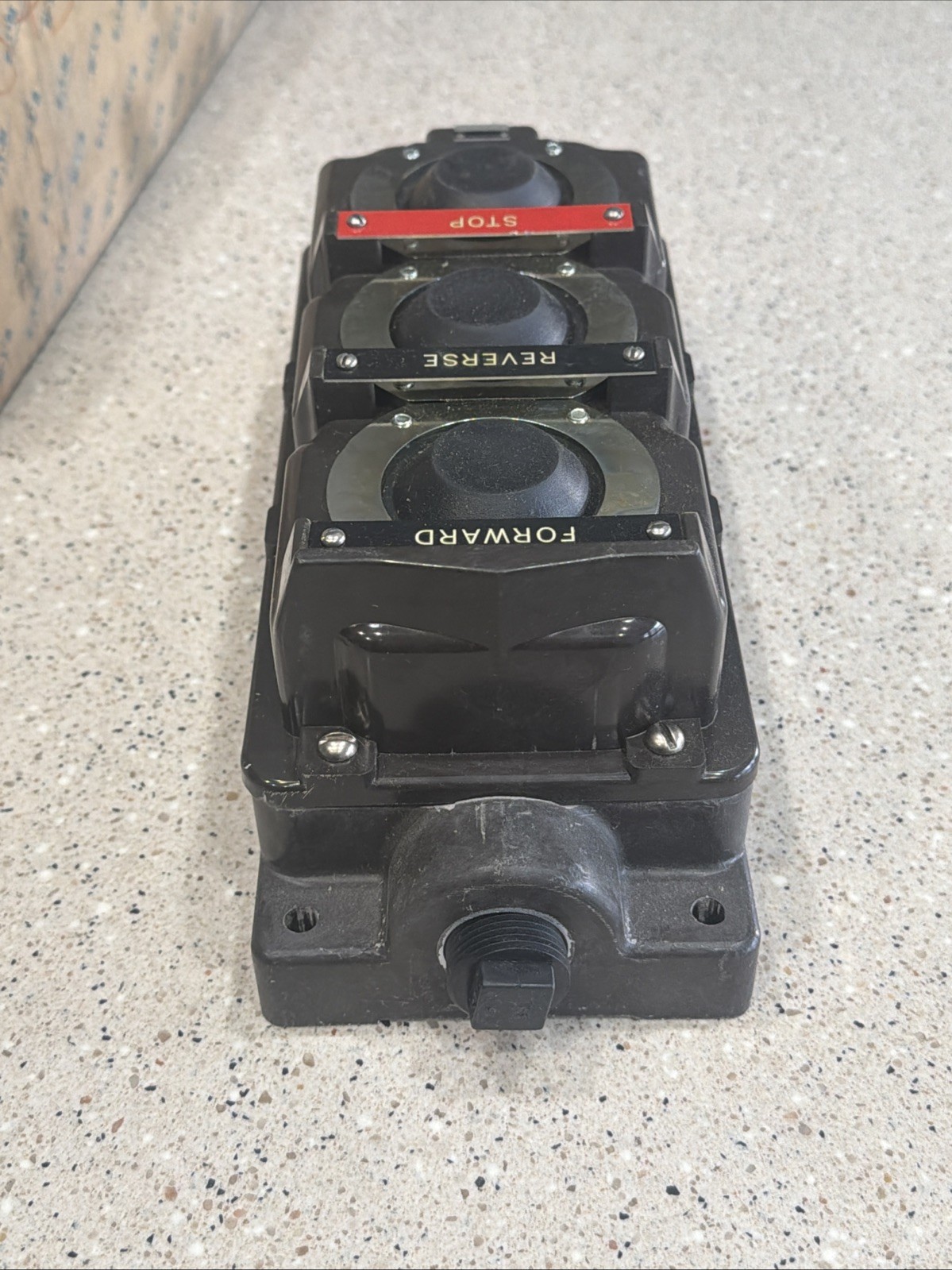 EATON 10250H1890 Forward Reverse Stop Pushbutton Station HeavyDuty *NEW IN BOX*