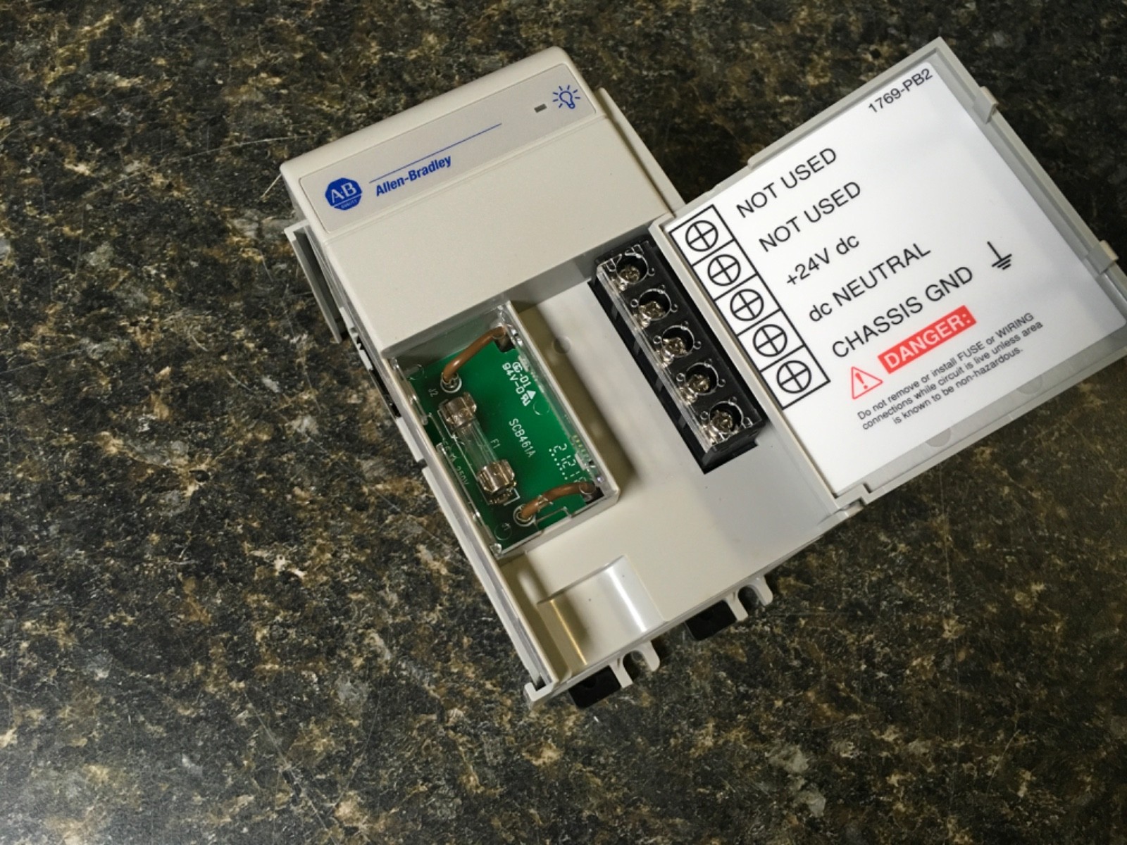 Allen-Bradley 1769-PB2 SER A, Compact I/O Power Supply 10000785852/08