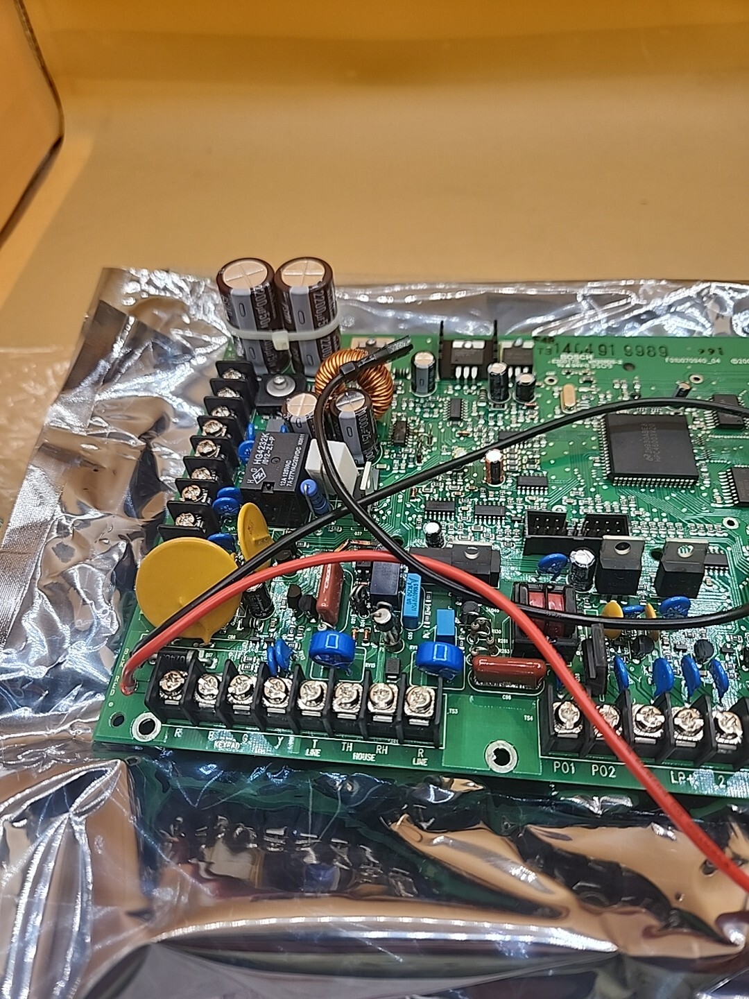 BOSCH EA7400XI 7430 SECURITY SYSTEM MAIN CONTROL BOARD FOR DS7400XI V3.09