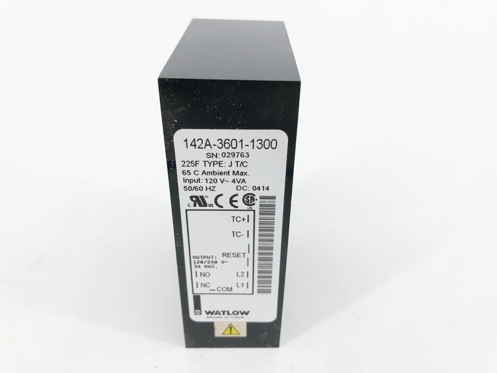 New Watlow 142A-3601-1300 Safety Over-Temp Controller 225F Type J T/C 120V